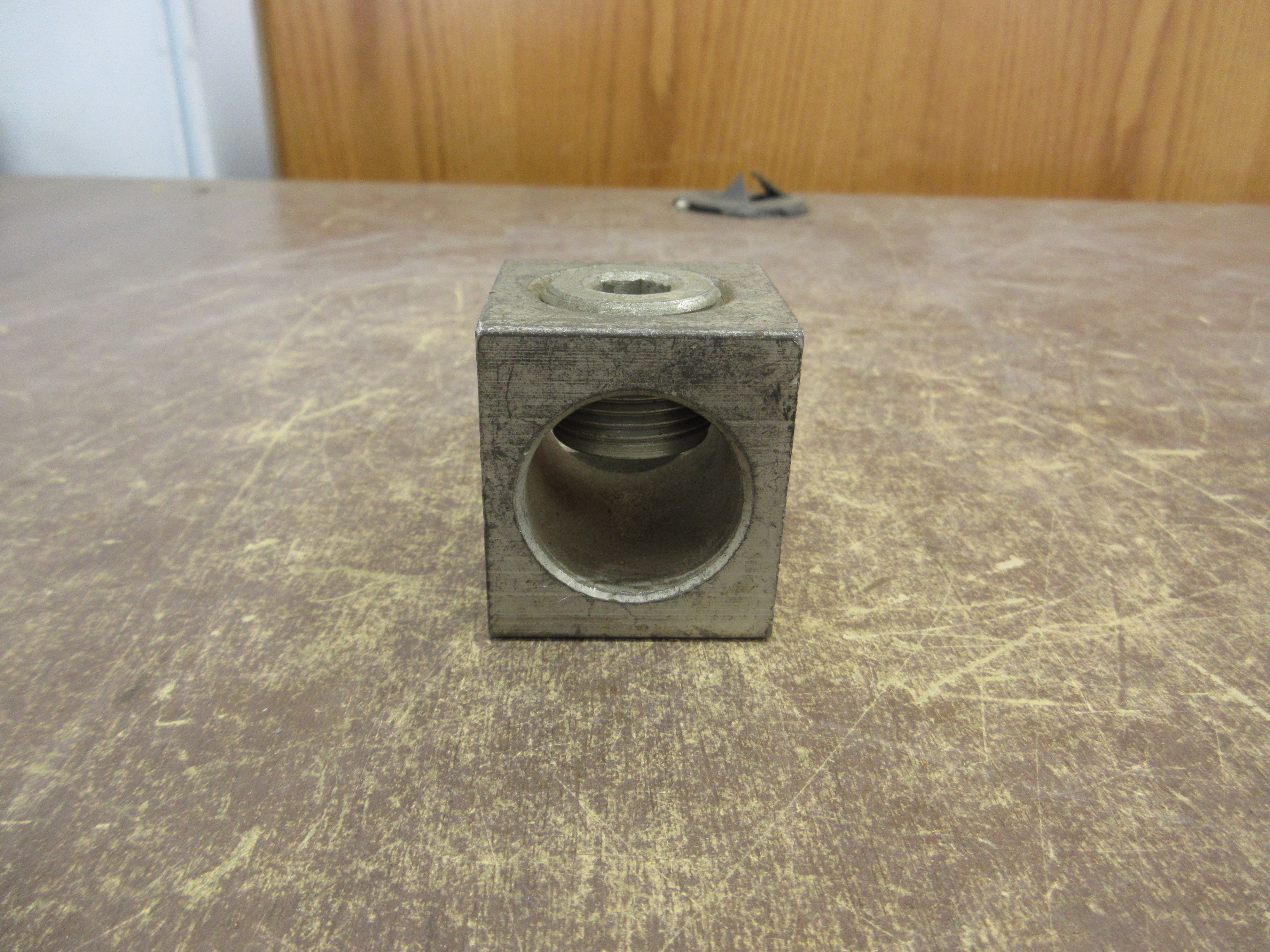 CFC-NY Mechanical Lug A800-CU-AL 800-350MCM Used