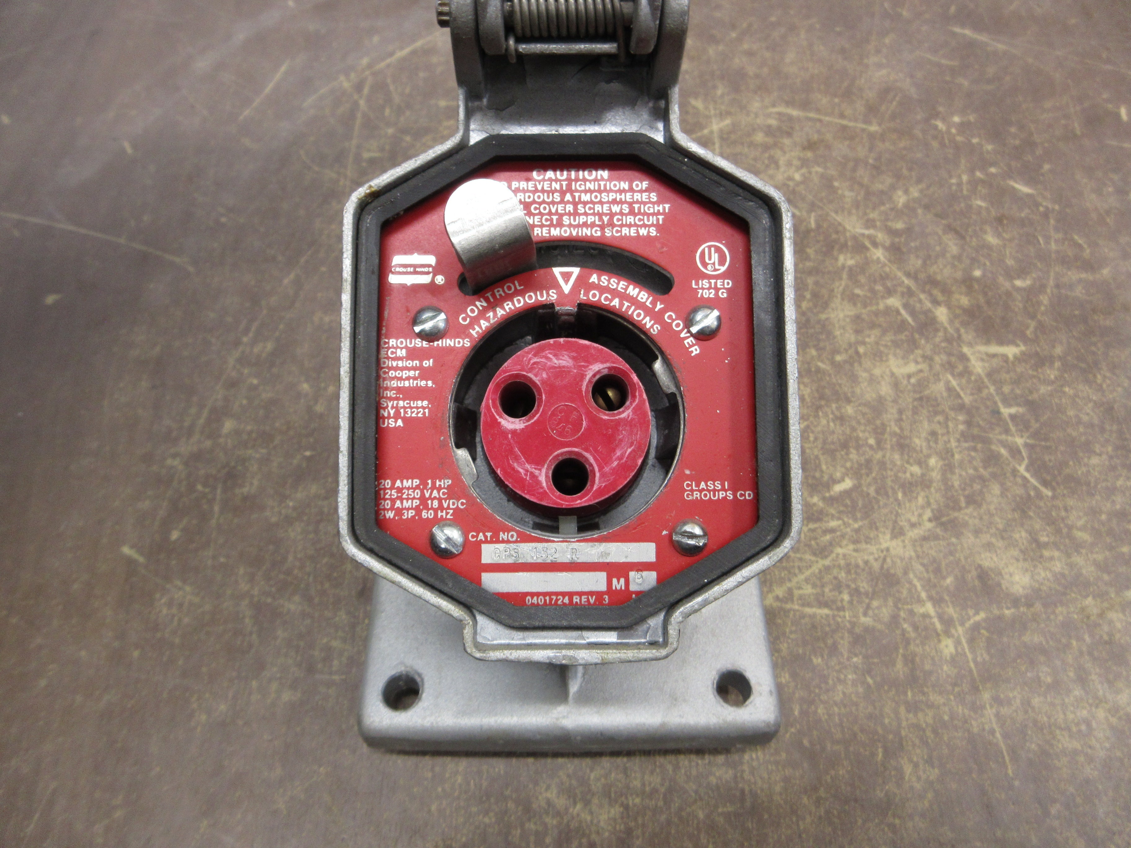 Crouse-Hinds Receptacle CPS152R 20A 125-250VAC 2W 3P Used