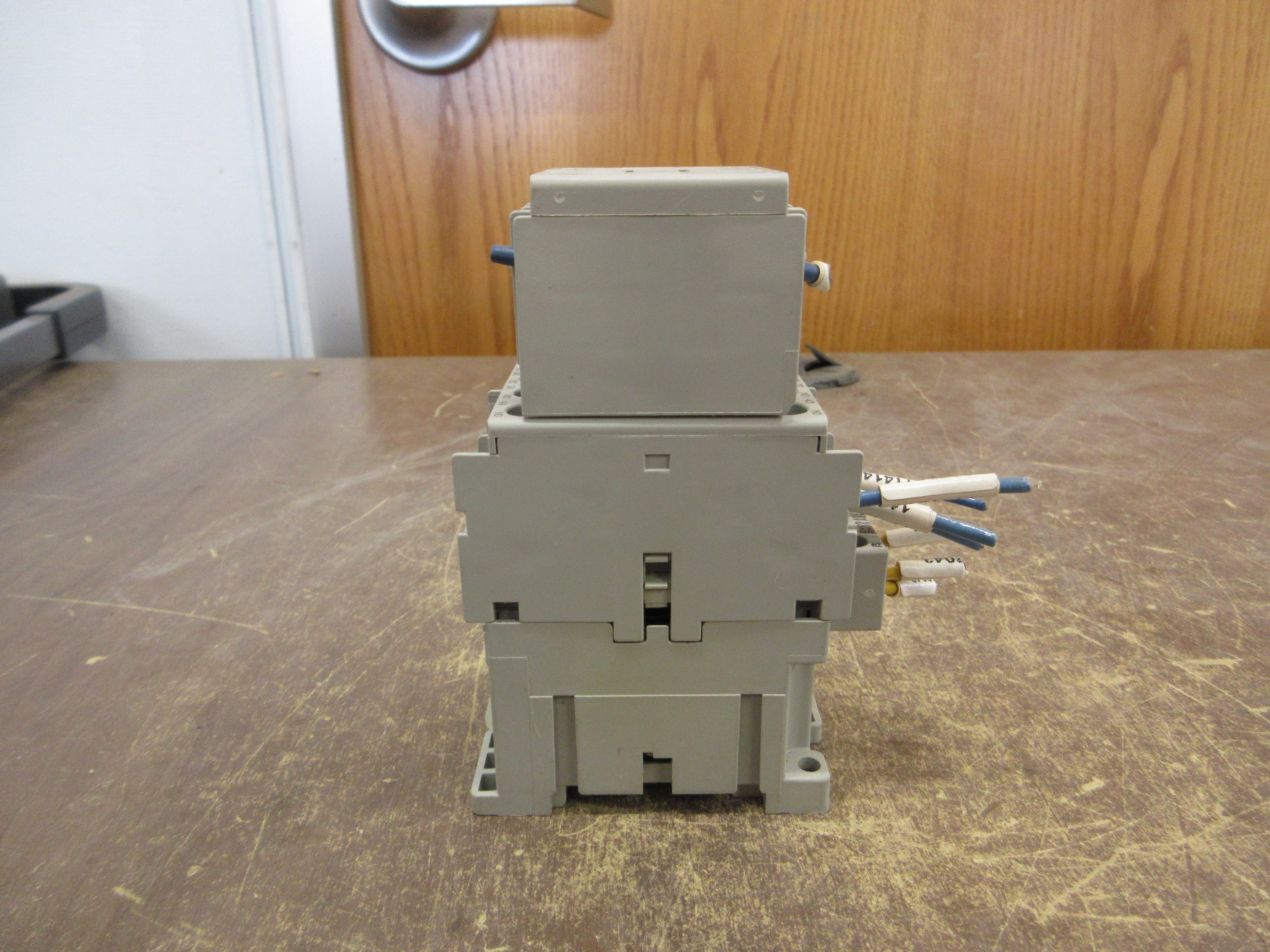 Allen-Bradley Contactor 700-CF310* Ser. A 120V Coil 25A 600V Used