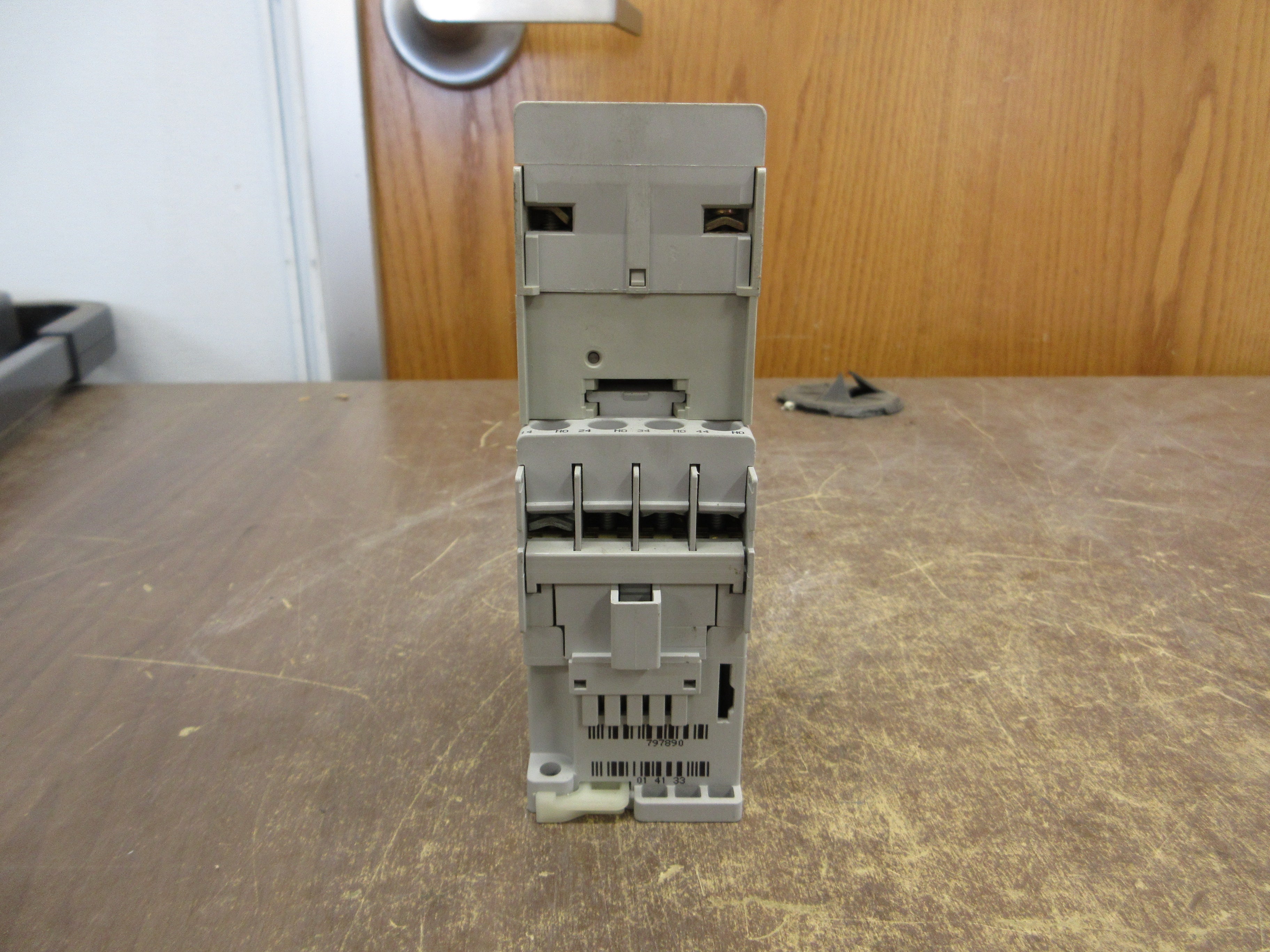 Allen-Bradley Time Delay Relay 100-FPT Ser. A Off Duty: 0.3-30s 120V Coil Used