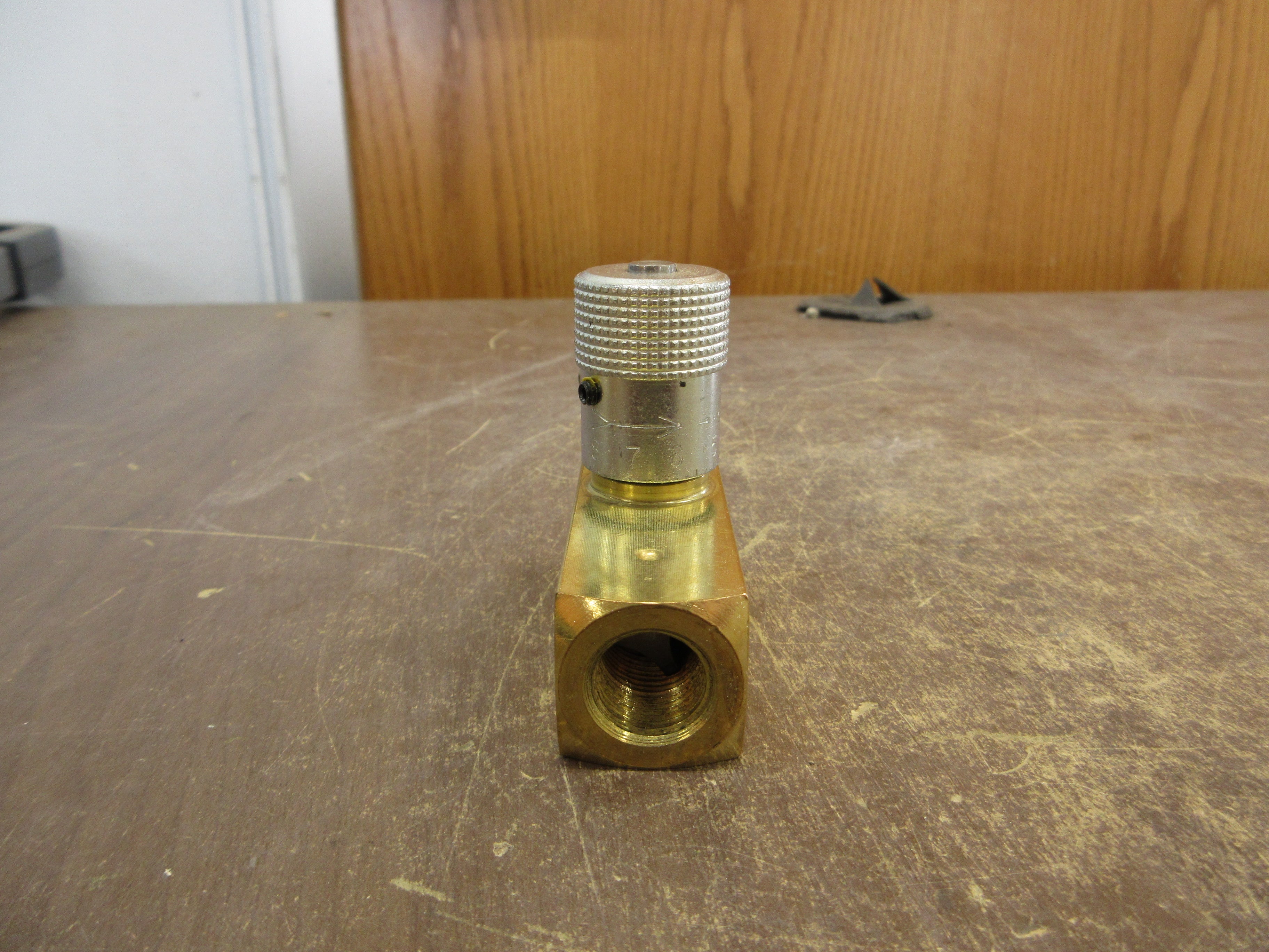 Parker Flow Control Valve F600B/1A855 New Surplus