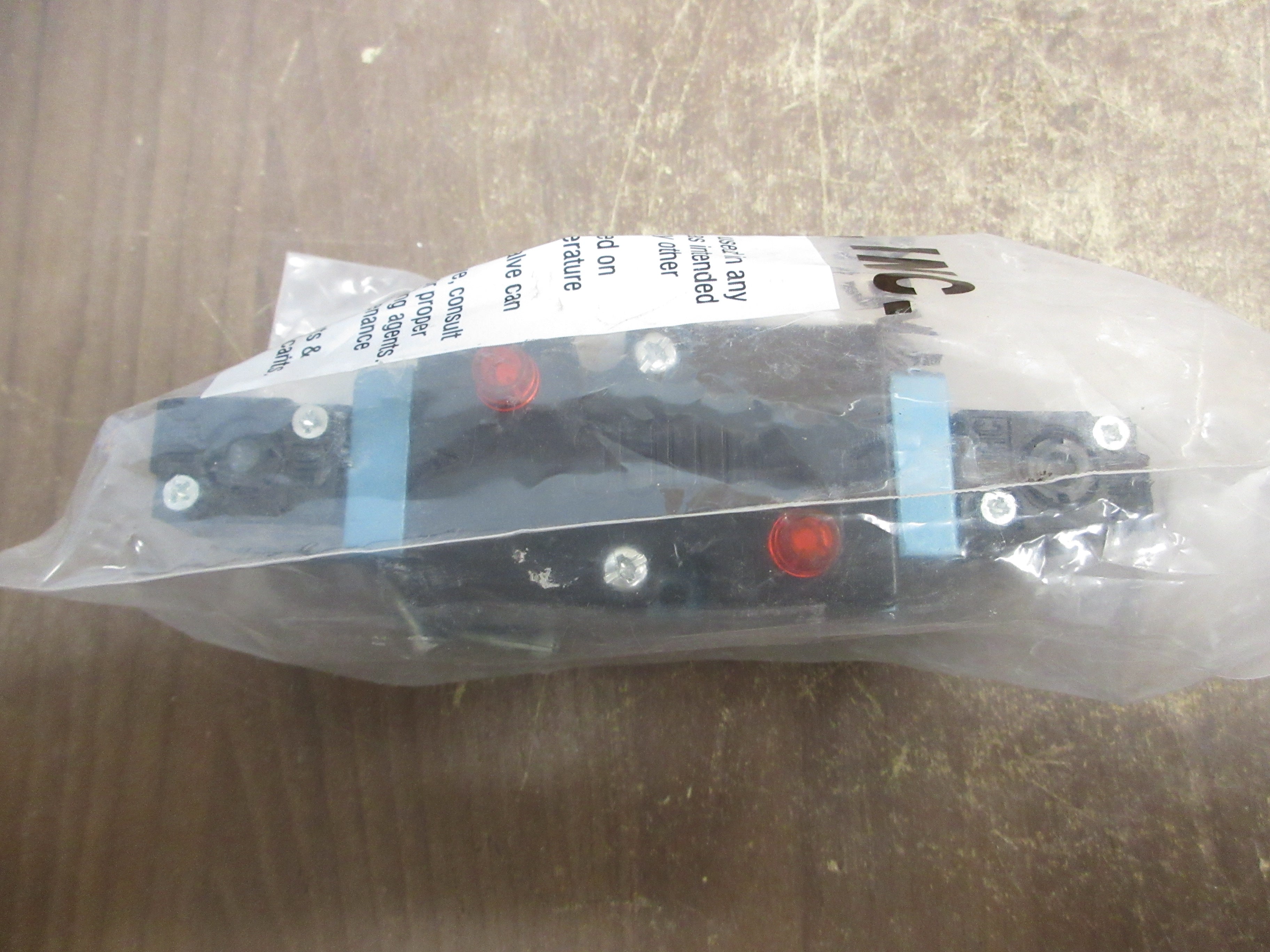 MAC Solenoid Valve 82A-BF-000-TU-DDAP-1DA *No Box* New Surplus