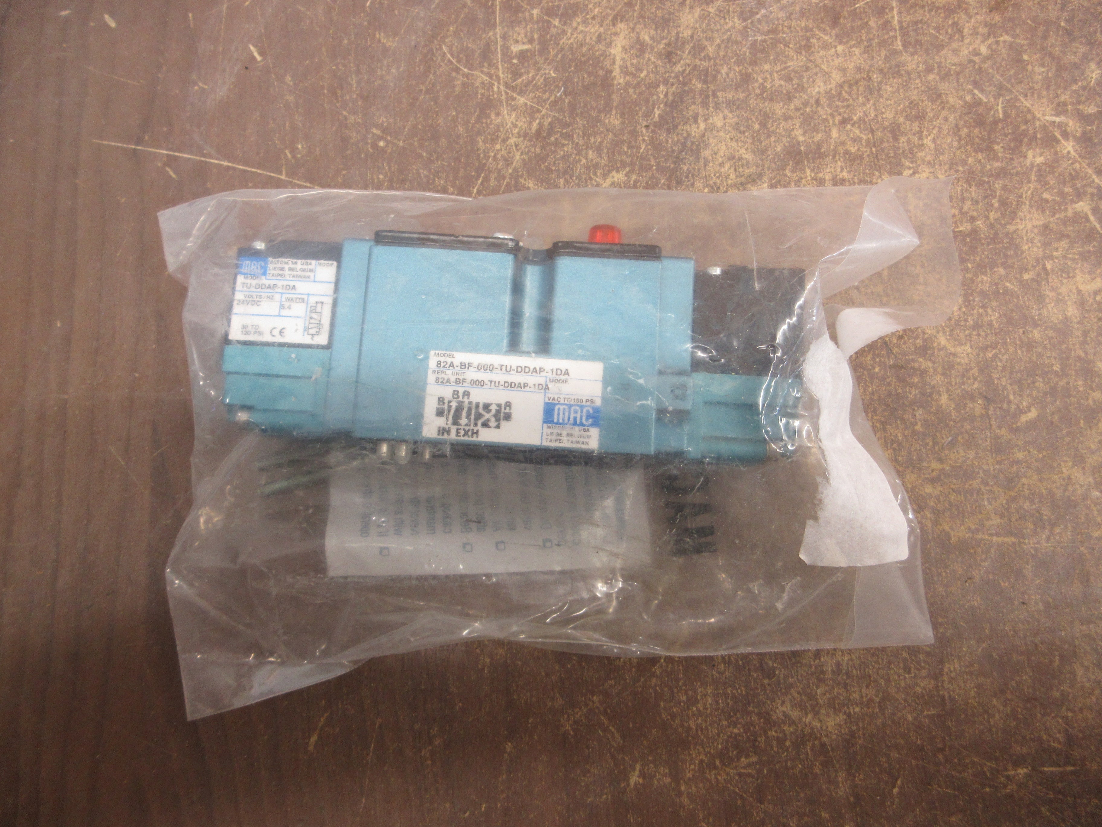 MAC Solenoid Valve 82A-BF-000-TU-DDAP-1DA *No Box* New Surplus