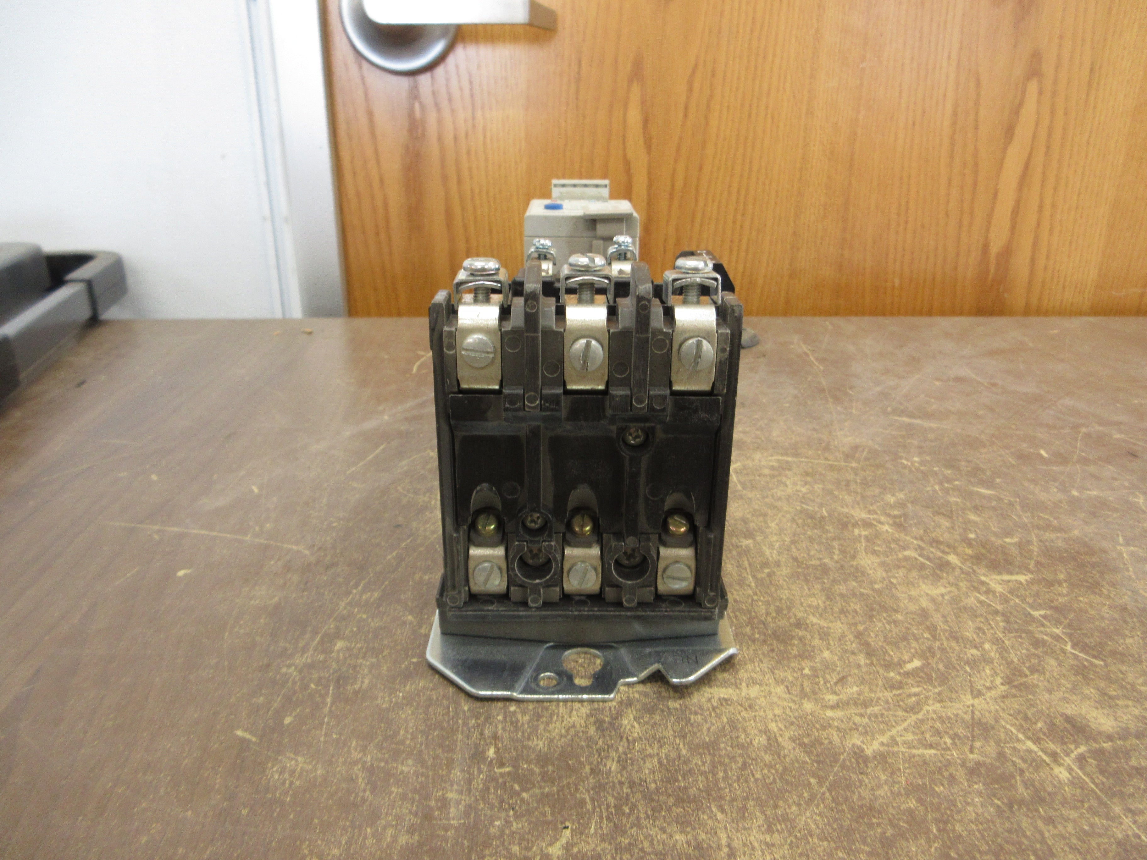 Allen-Bradley Size 1 Starter 500F-BOD930/592-EC2CC 115-120V Coil Used