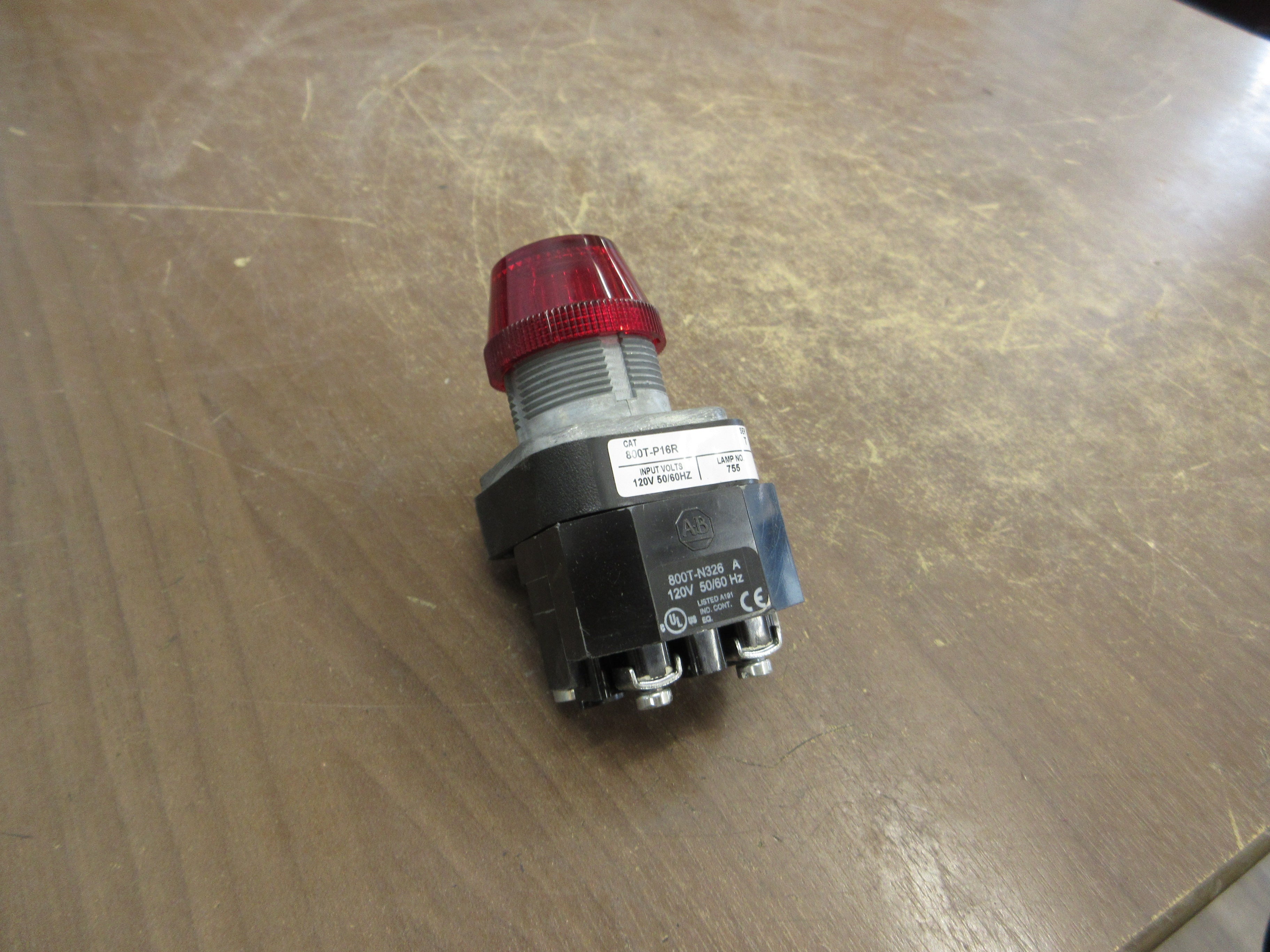 Allen-Bradley Pilot Light 800T-P16R Ser. T Red 120V Type 4, 13 New Surplus