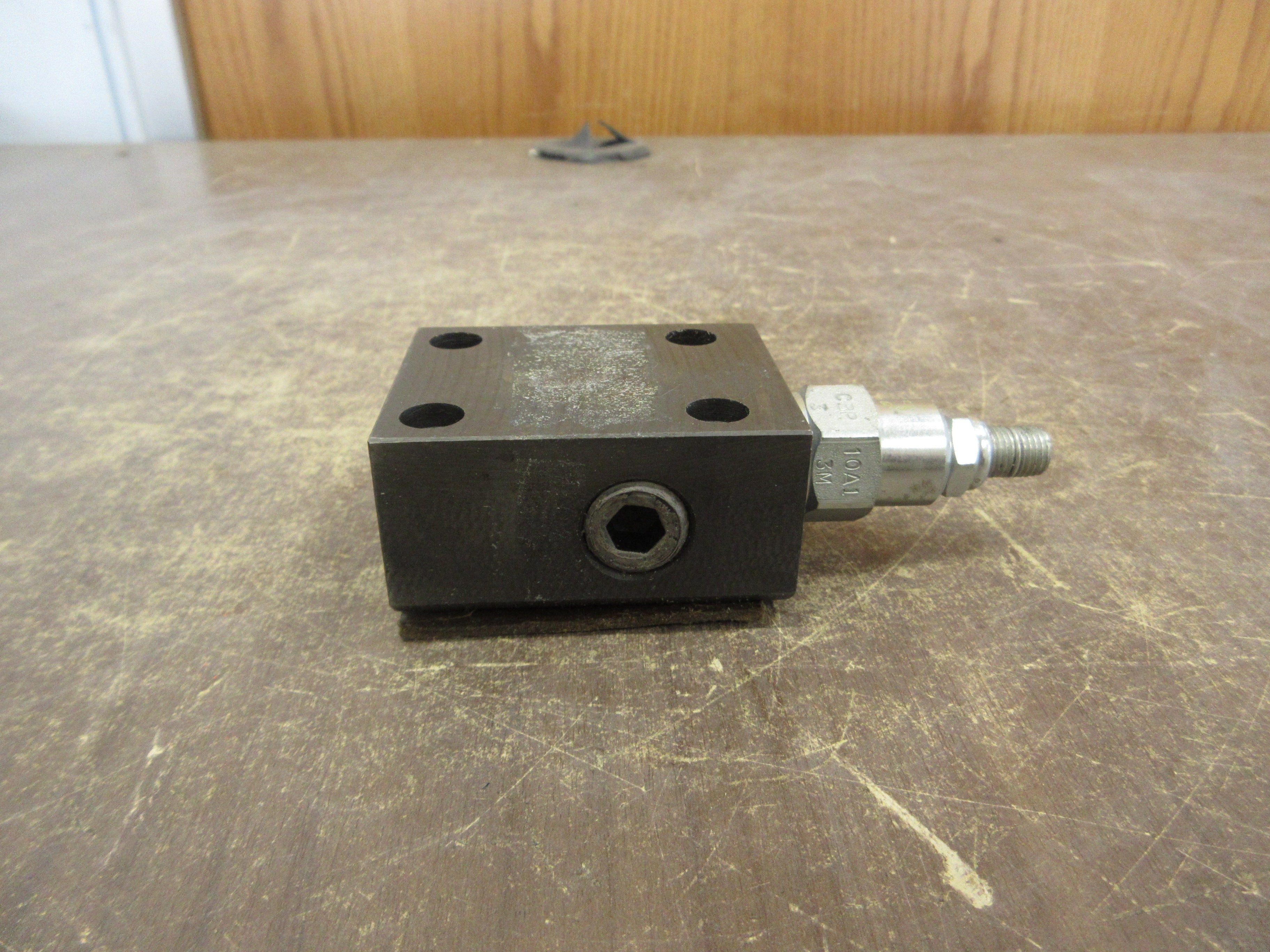 Double A Hydraulic Valve QB-02-10D2 Used