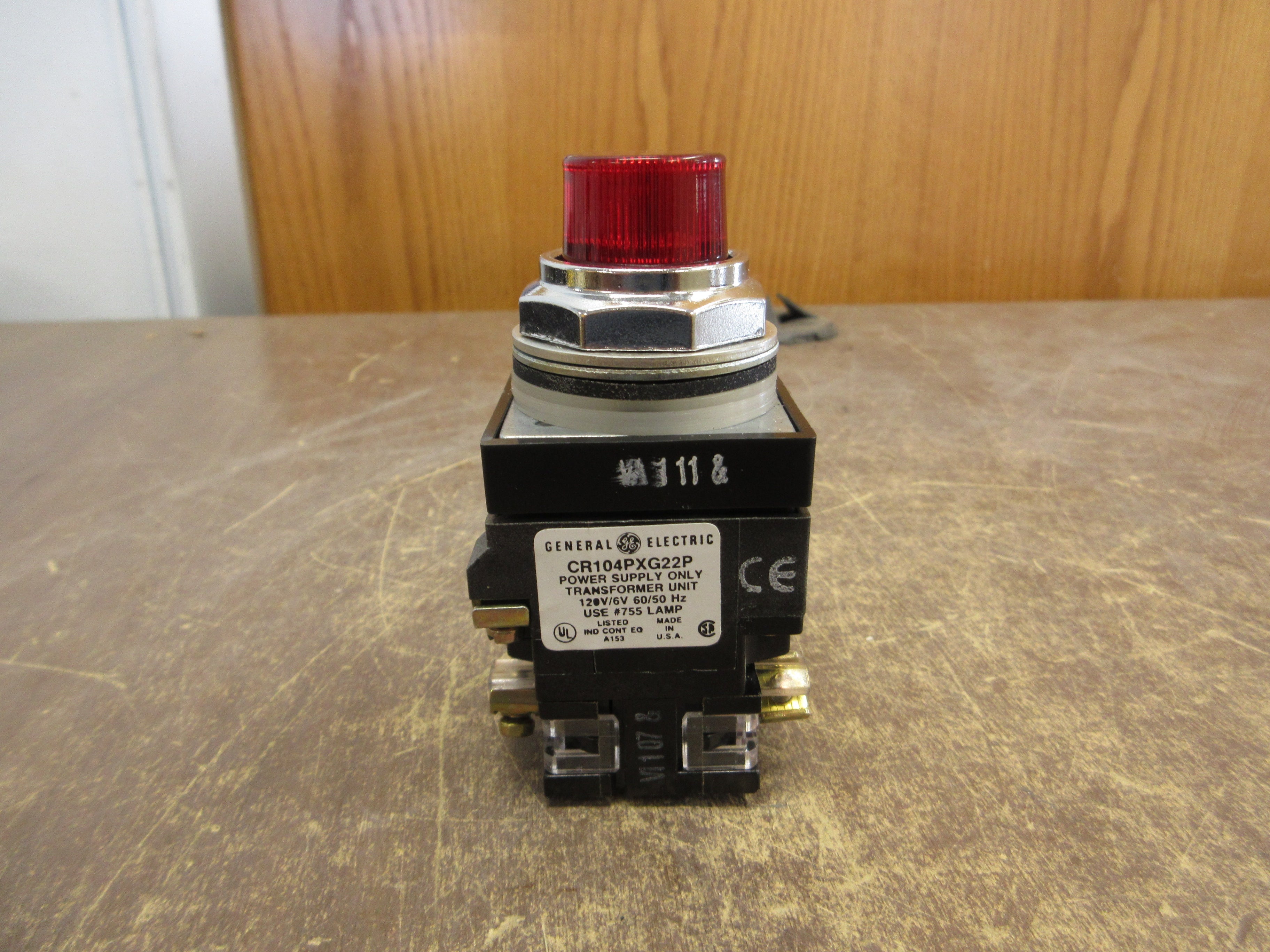 GE Illuminated Push Button CR104PXG22P 120V 60Hz Red *No Box* New Surplus