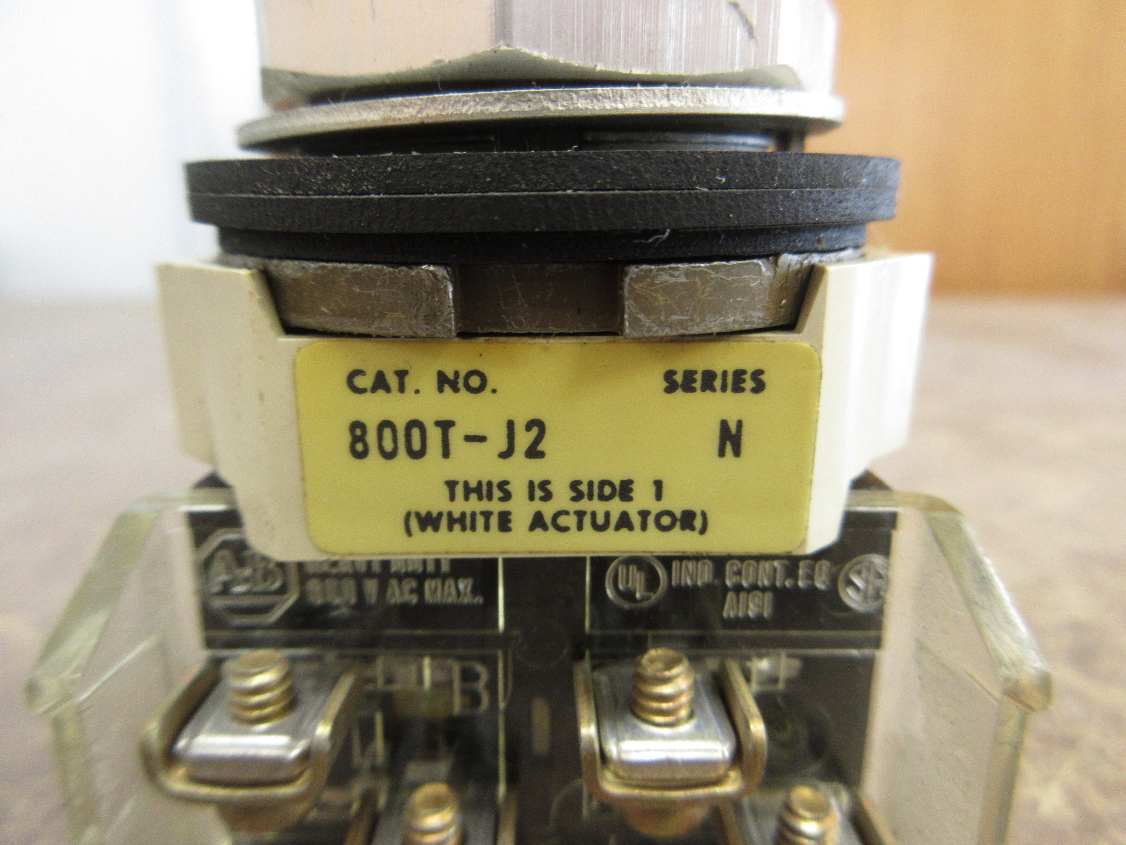 Allen-Bradley Selector Switch 800T-J2 Ser. N Nema 4, 13 Used