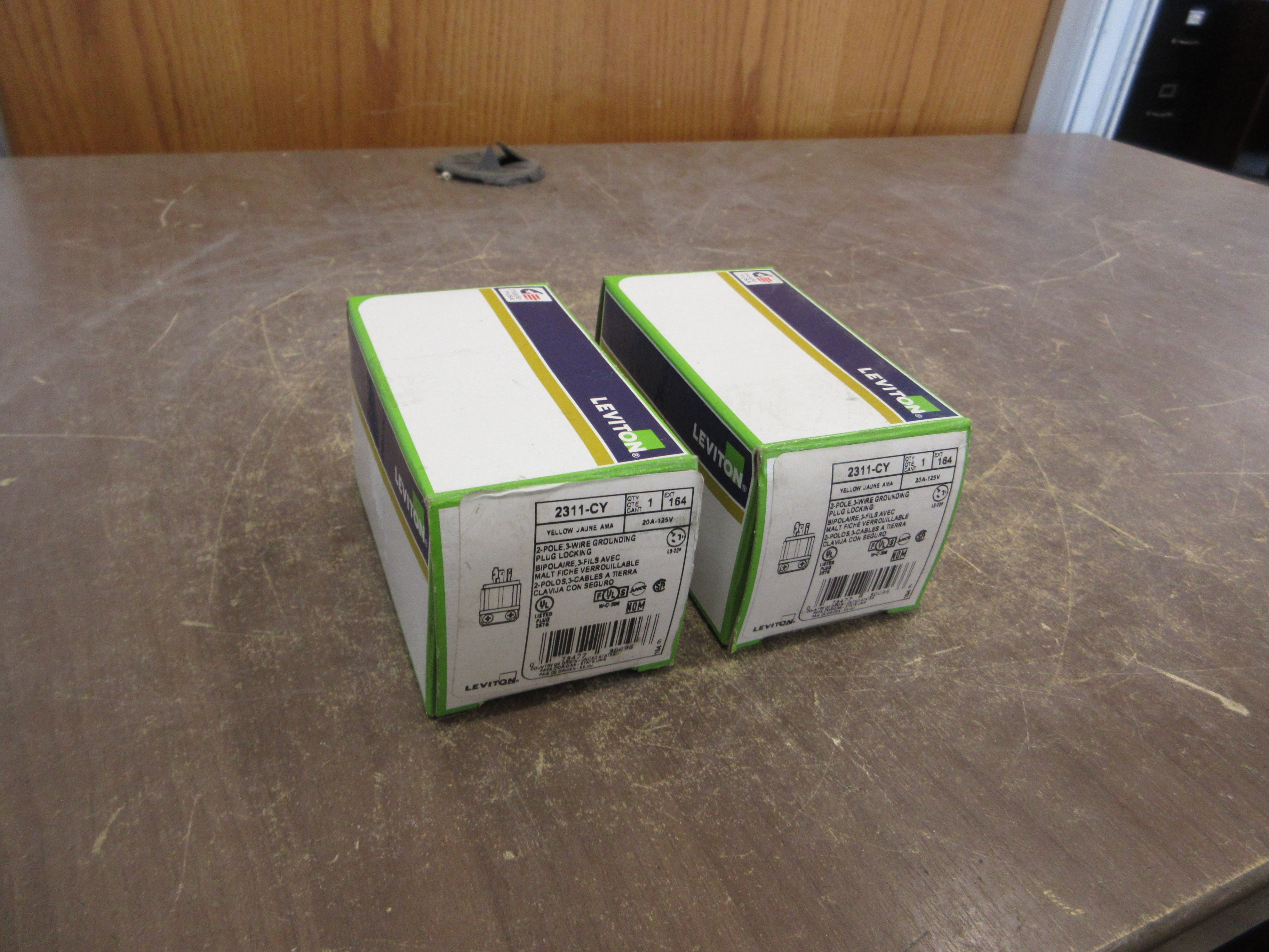 Leviton Locking Plug 2311-CY 20A 125V 2P 3W *Lot of 2* New Surplus