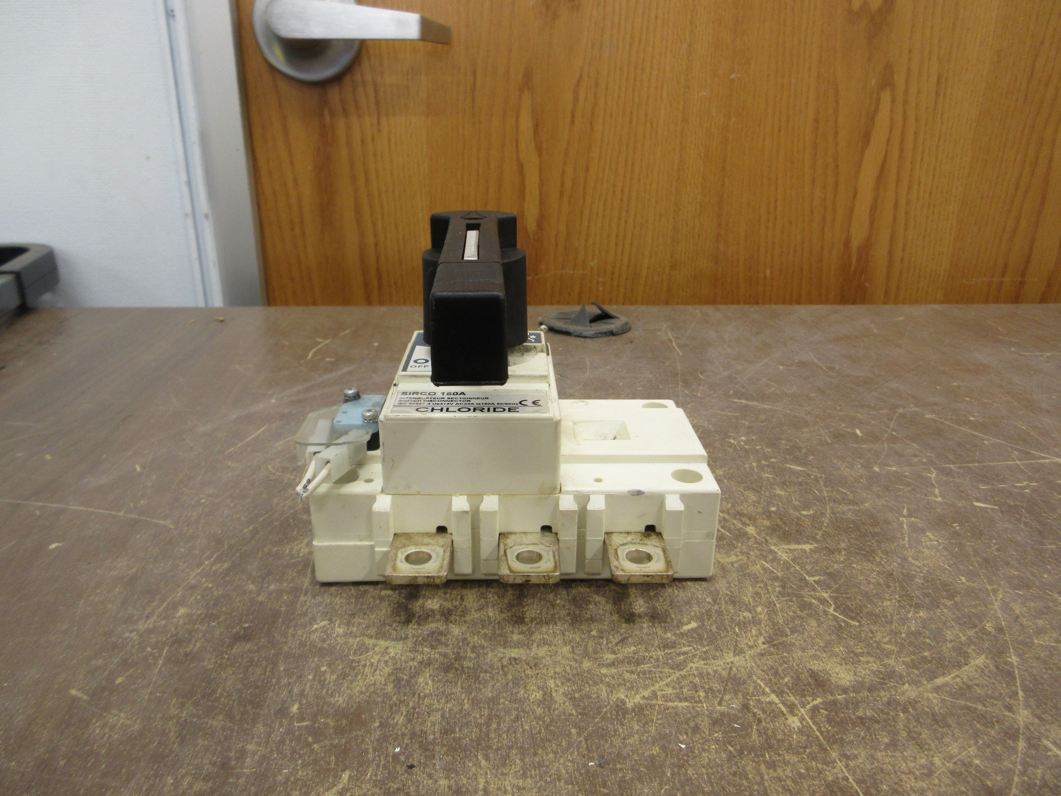 Chloride Disconnect Switch SIRCO 160A 415V 160A 50/60Hz *Cracked Mounting* Used