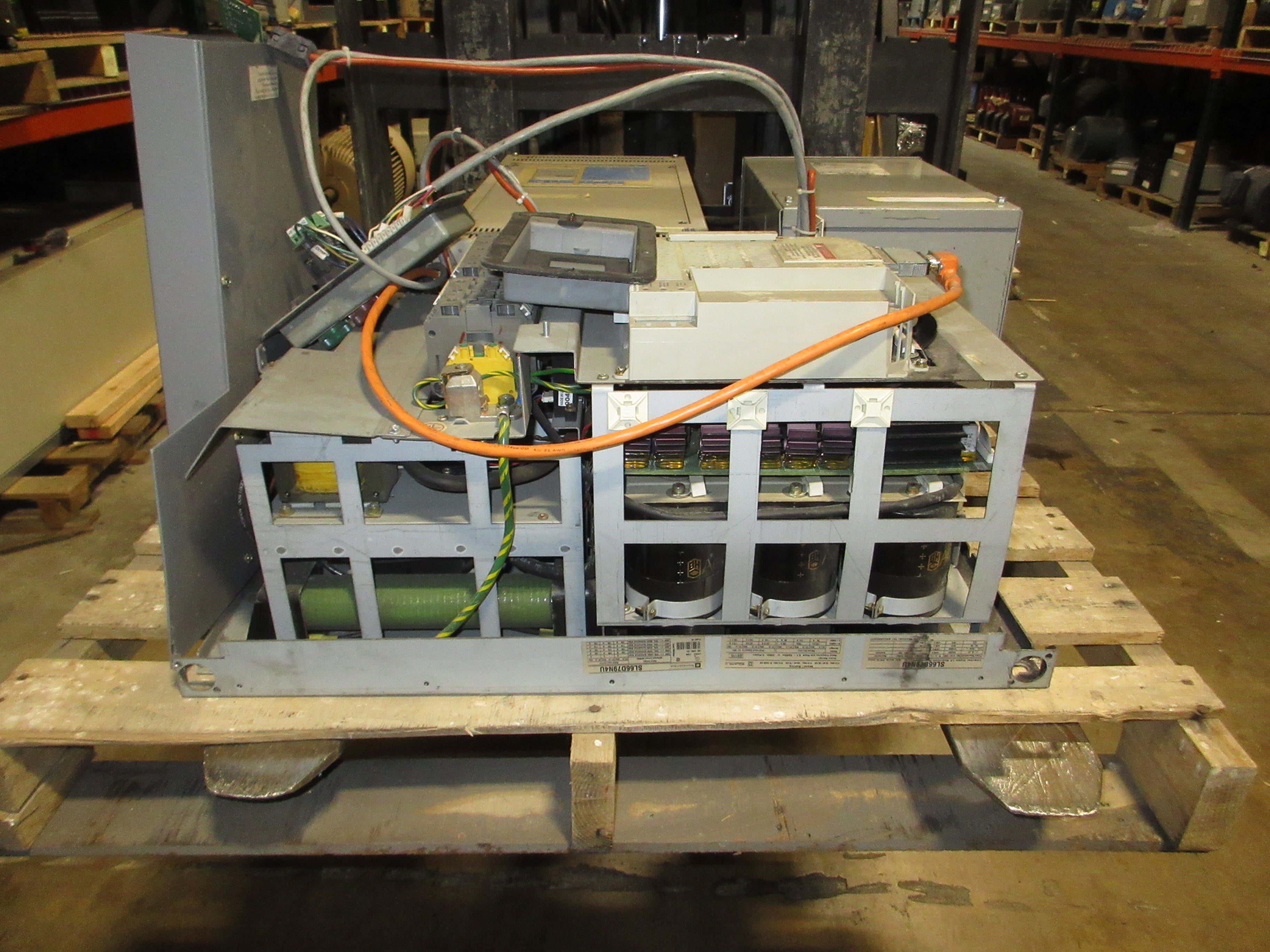 Square D AC Drive SL66D79N4U 100HP *Open Chassis* *No Keypad* Used