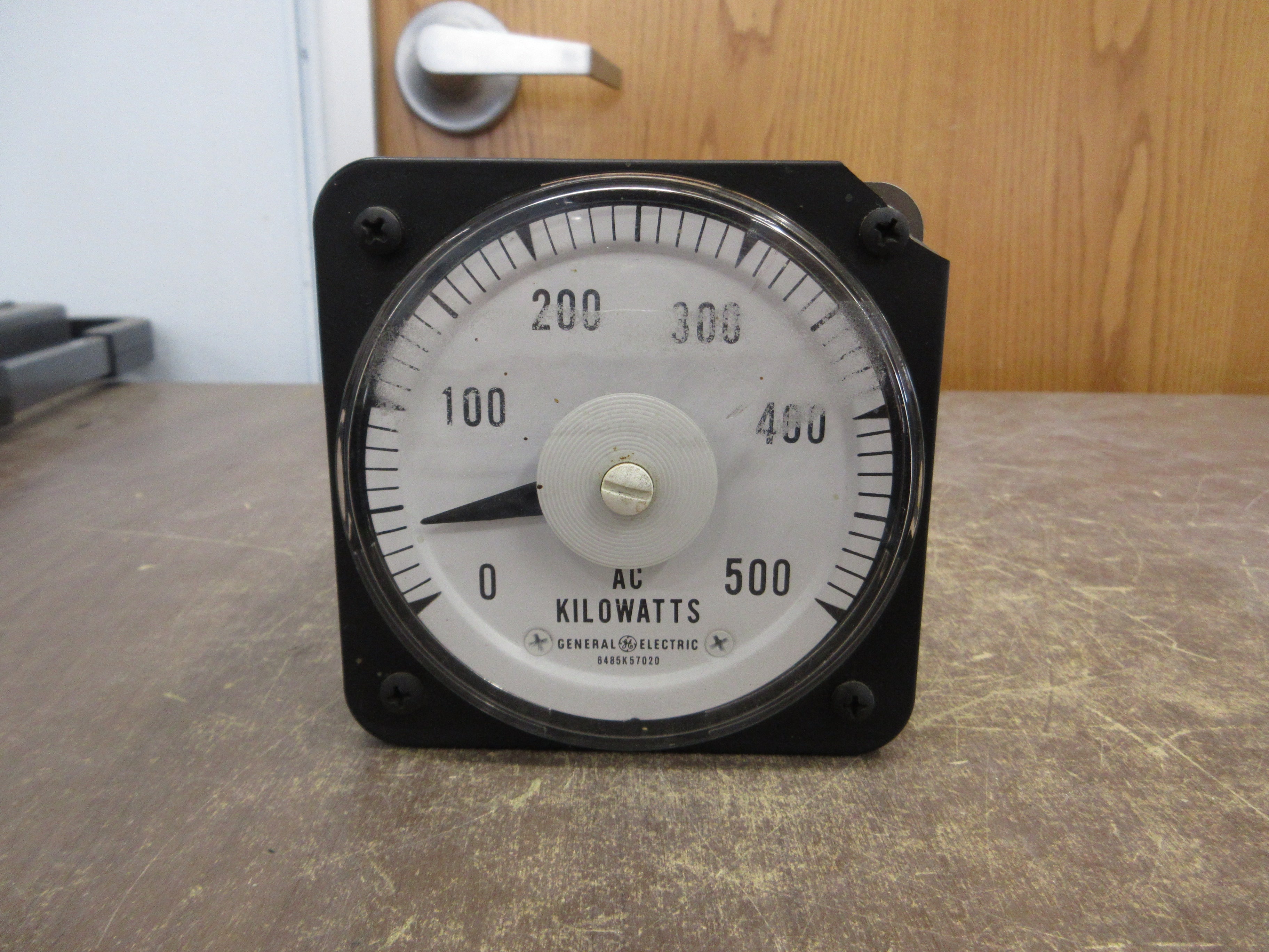 GE AC Wattmeter 50-103251ATBH1CRC Range: 0-500kW 120V 5A 50/60Hz Used