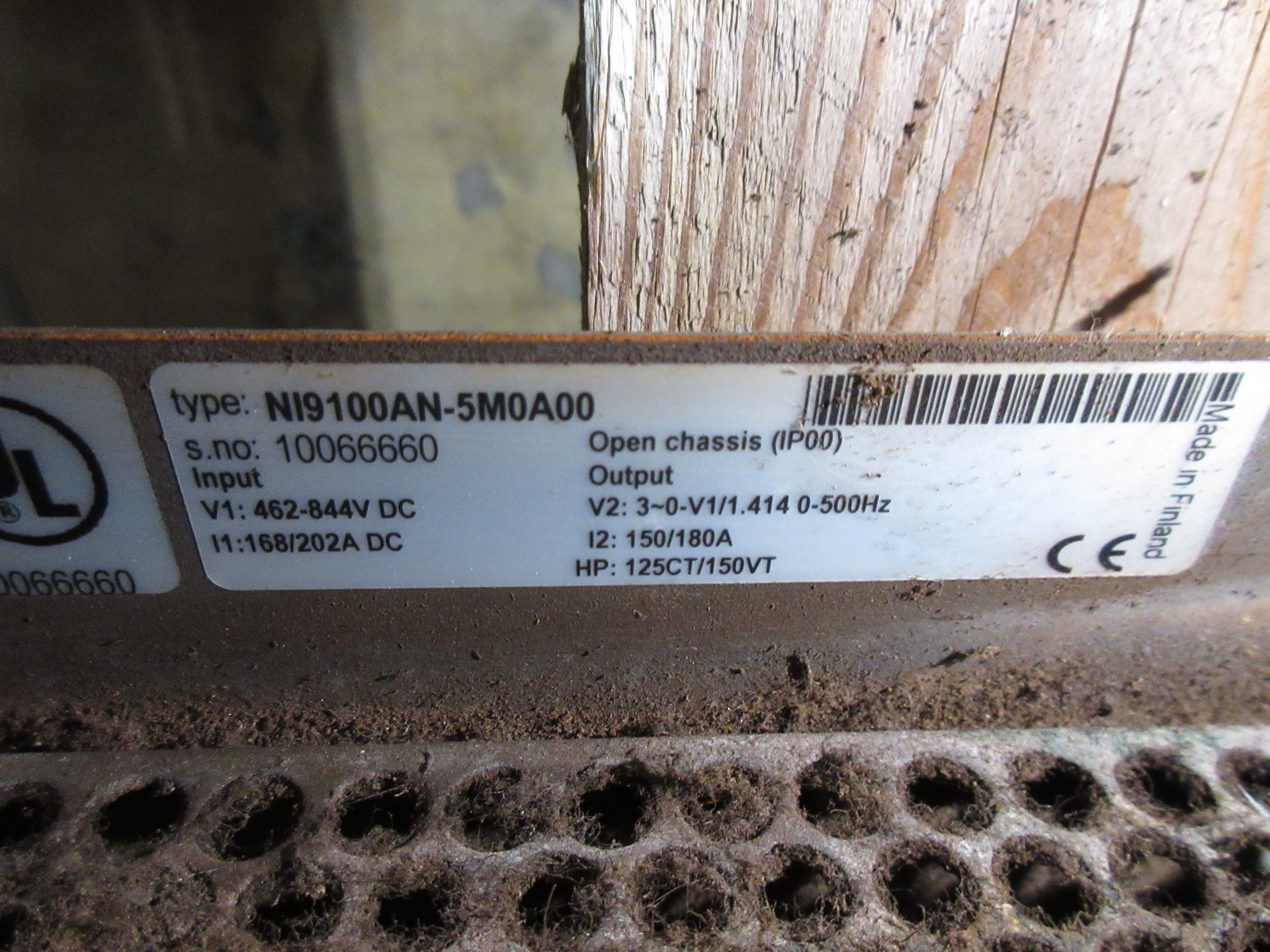 Cutler-Hammer CP9000 AC Drive NI9100AN-5M0A00 150HP w/ Keypad & External Mount