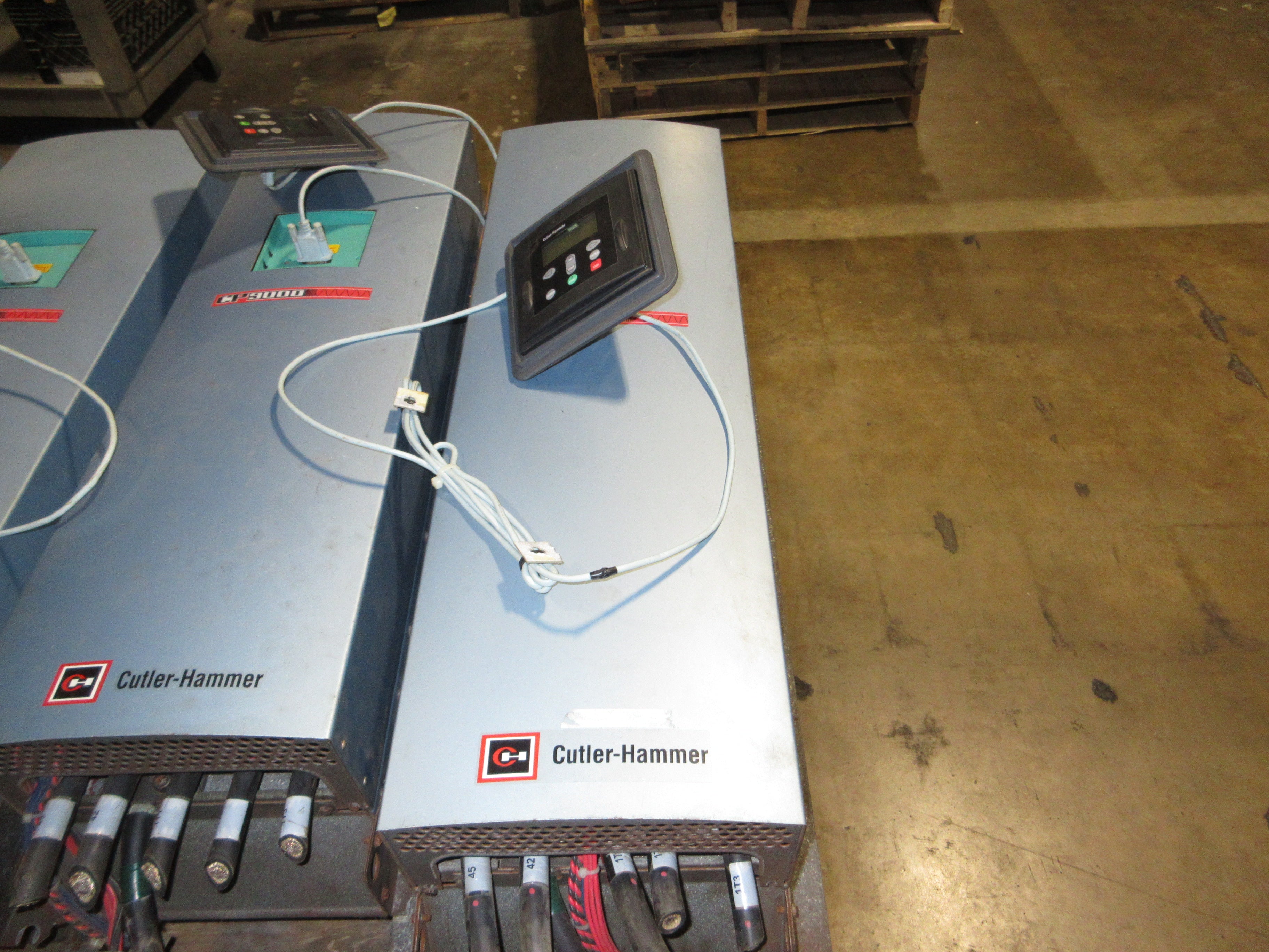 Cutler-Hammer CP9000 AC Drive NI9100AN-5M0A00 150HP w/ Keypad & External Mount