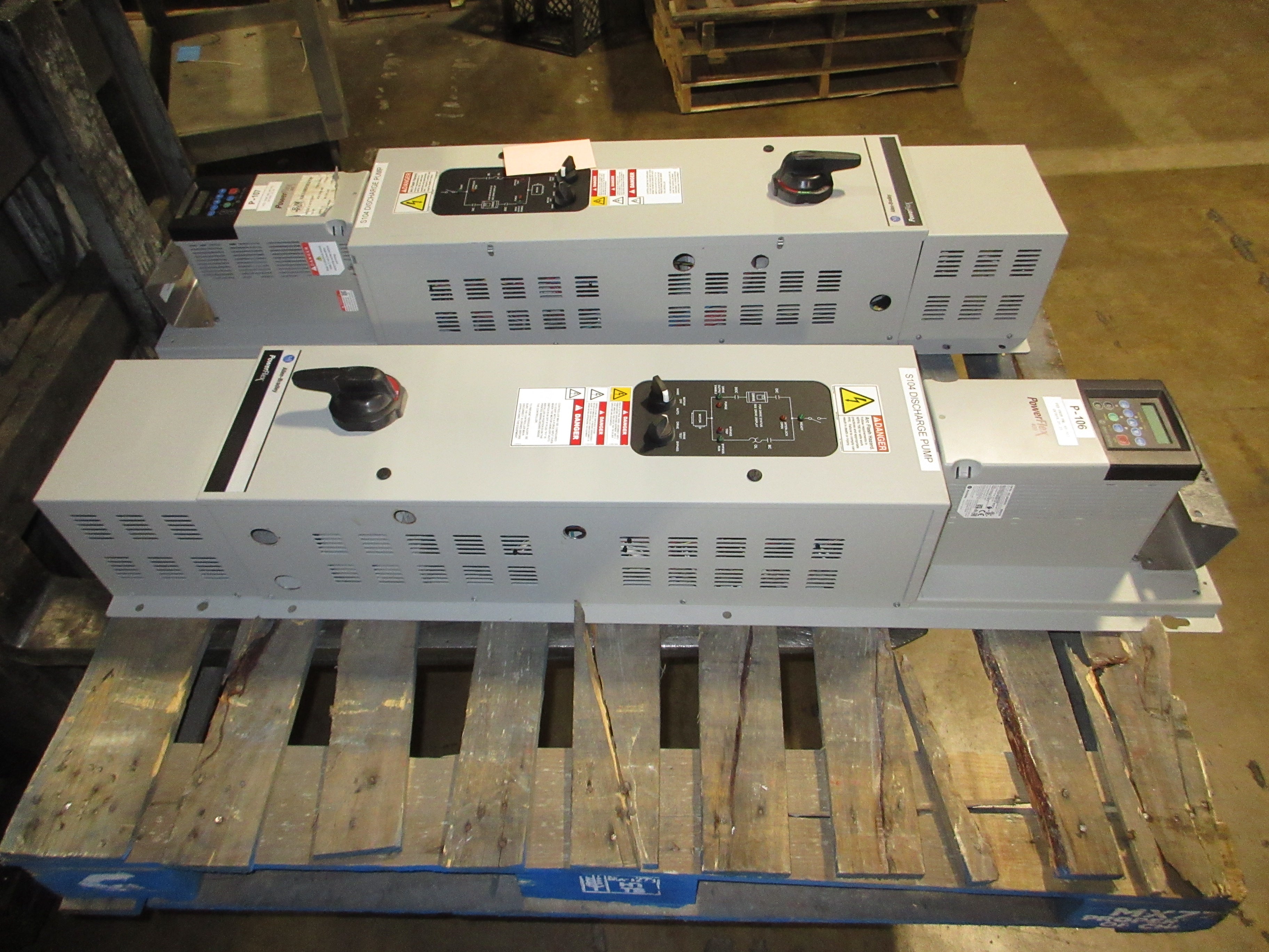 Allen-Bradley PowerFlex 400 AC Drive w/ Bypass 22C-D022N103 Ser. B 15HP 3Ph Used