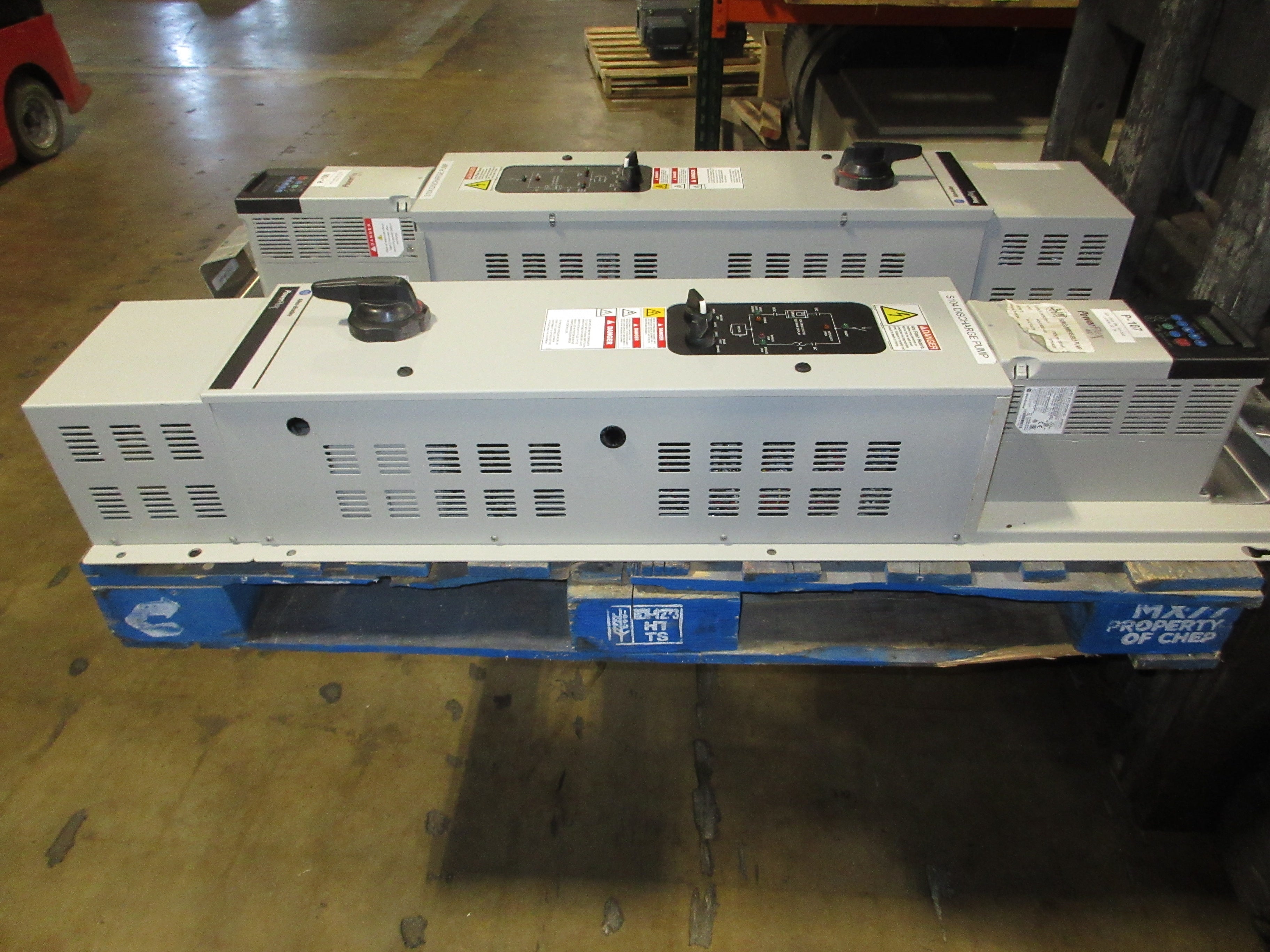 Allen-Bradley PowerFlex 400 AC Drive w/ Bypass 22C-D022N103 Ser. A 15HP 3Ph Used