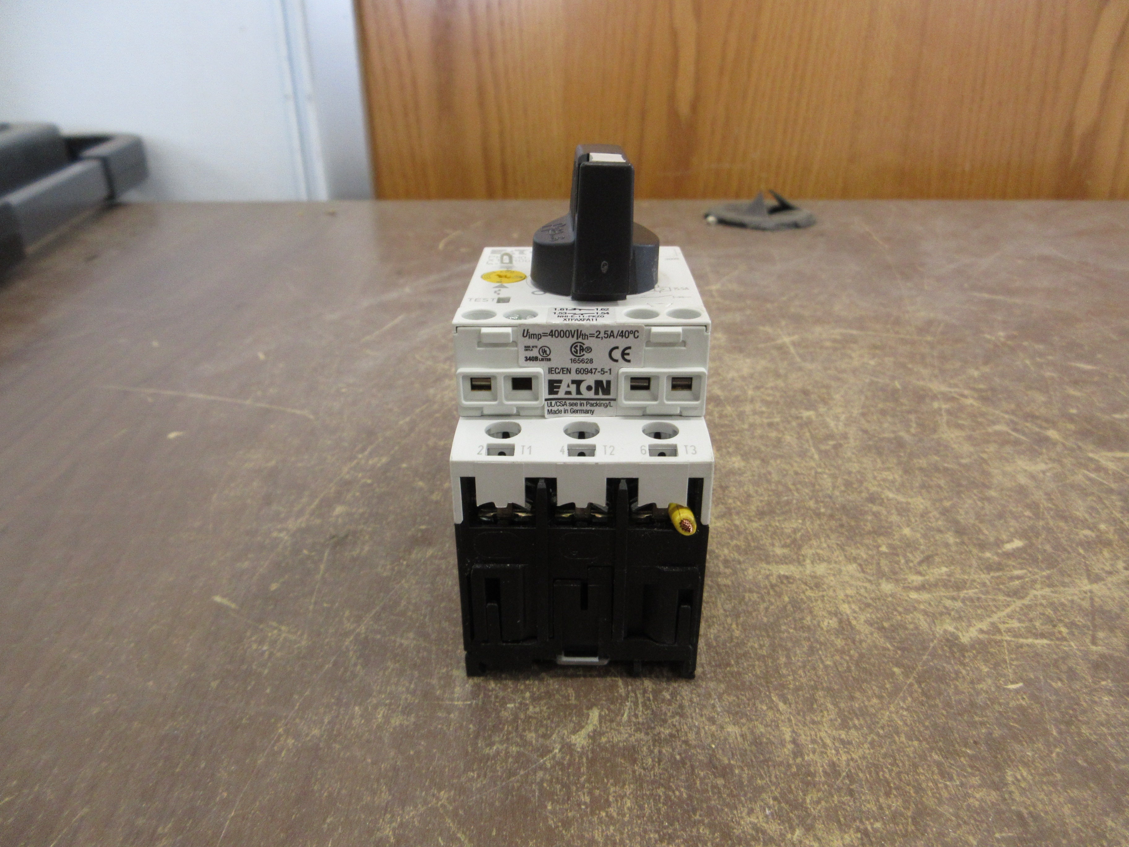 Eaton Manual Motor Protector PKZM0-1 XTPR001BC1 Trip: 0.63-1A Used