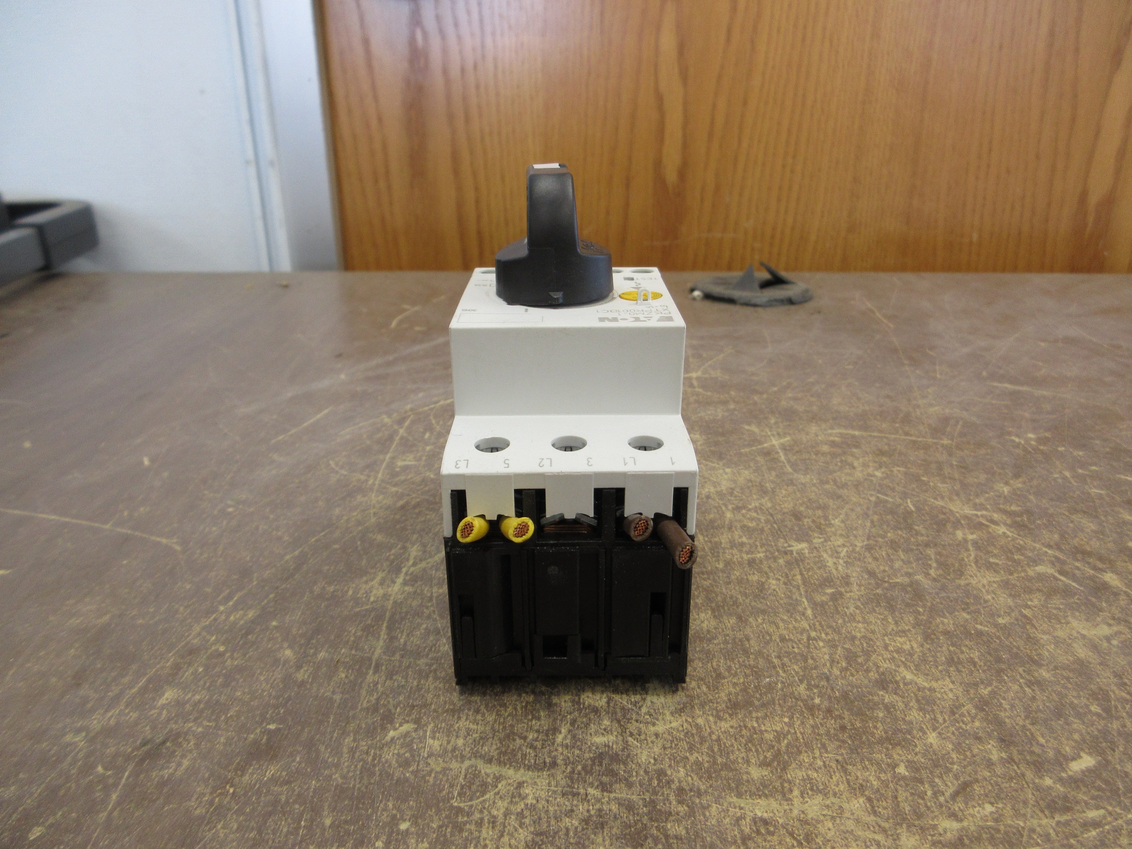 Eaton Manual Motor Protector PKZM0-1 XTPR001BC1 Trip: 0.63-1A Used