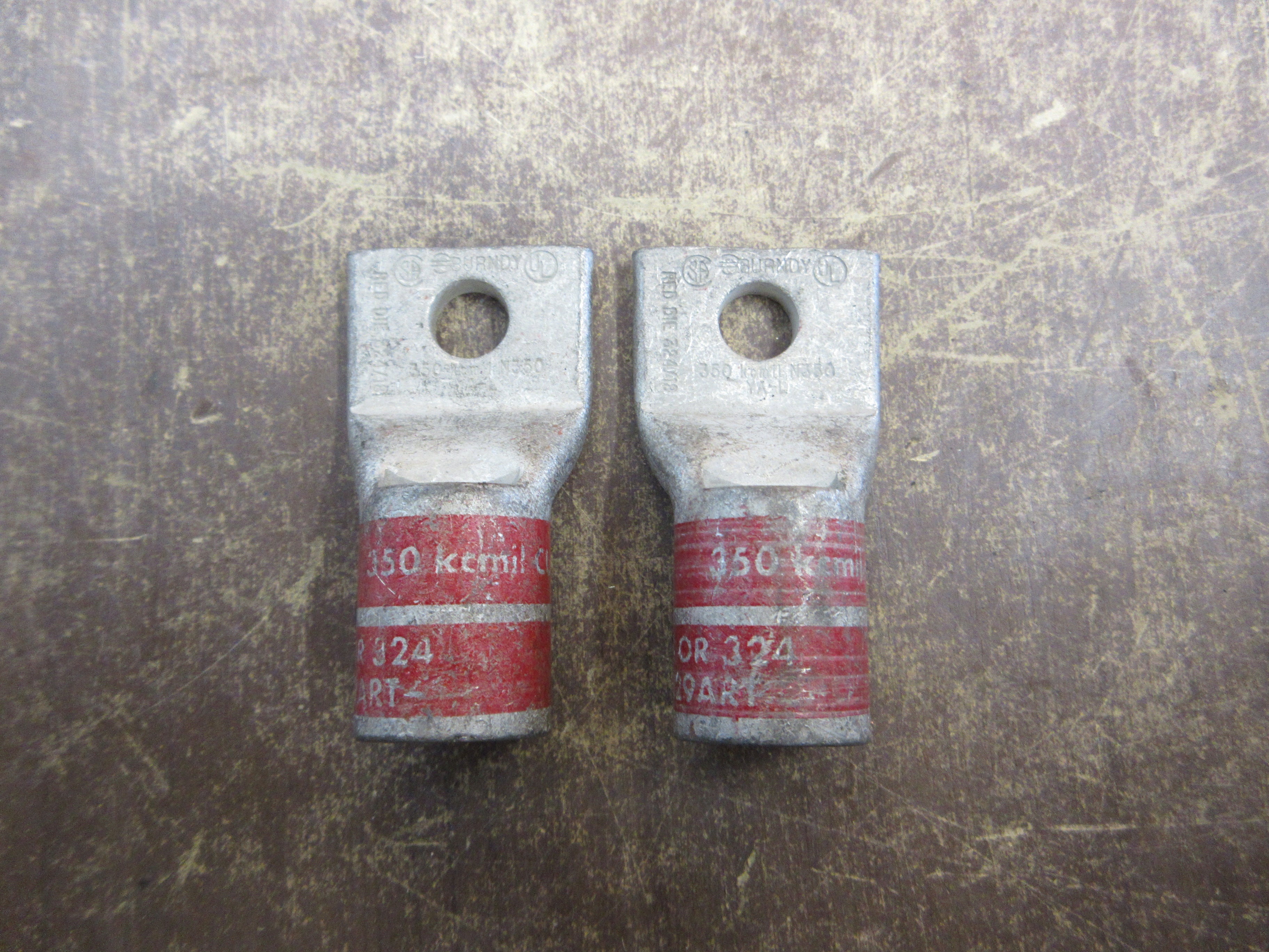 Burndy Crimp Lug YA-L N350 1-Hole 350 Kcmil *Lot of 2* *No Box* New Surplus