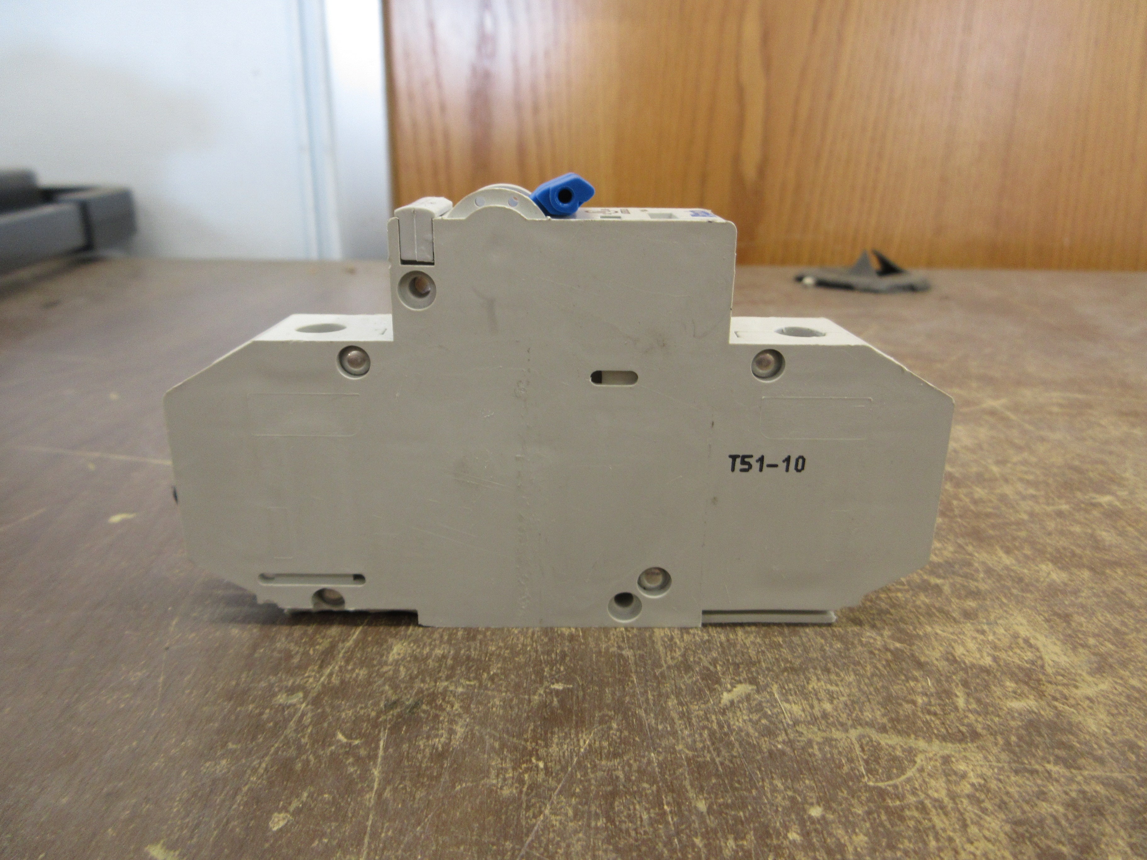 Altech Circuit Breaker D20 277V 20A 1P *Lot of 2* *Chipped Din Rail Mount* Used
