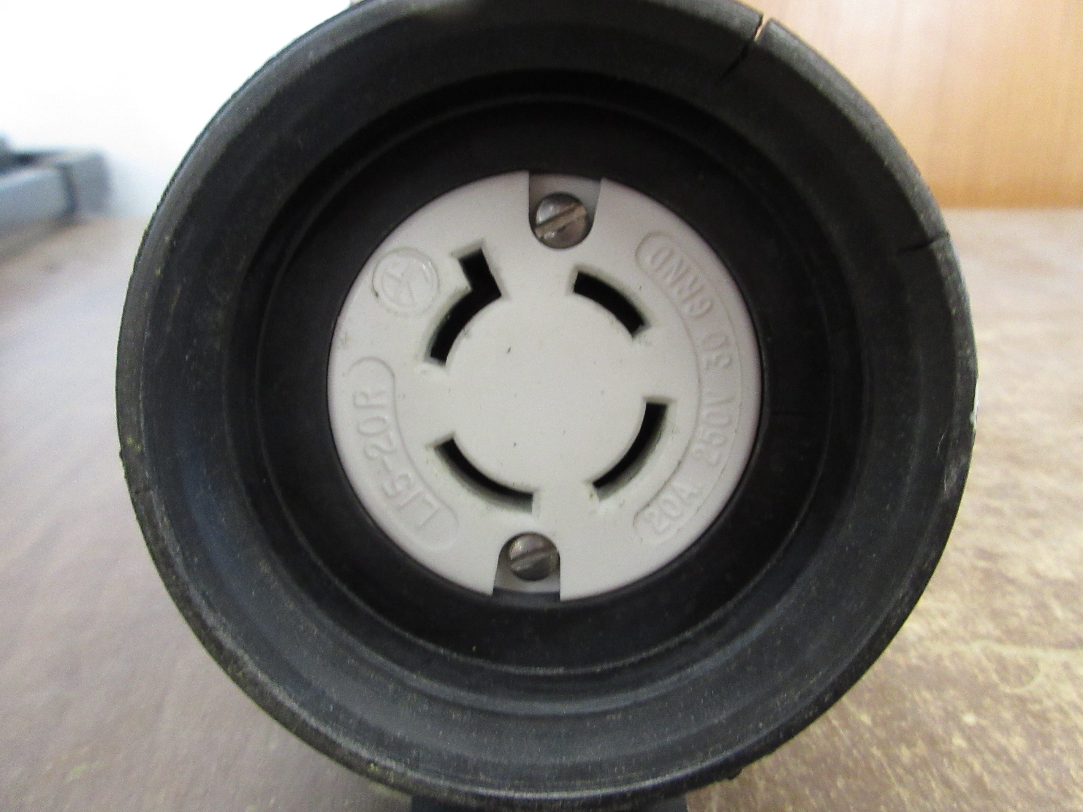 Daniel Woodhead Watertight Connector Nema L15-20R 20A 250V 3Ph Used