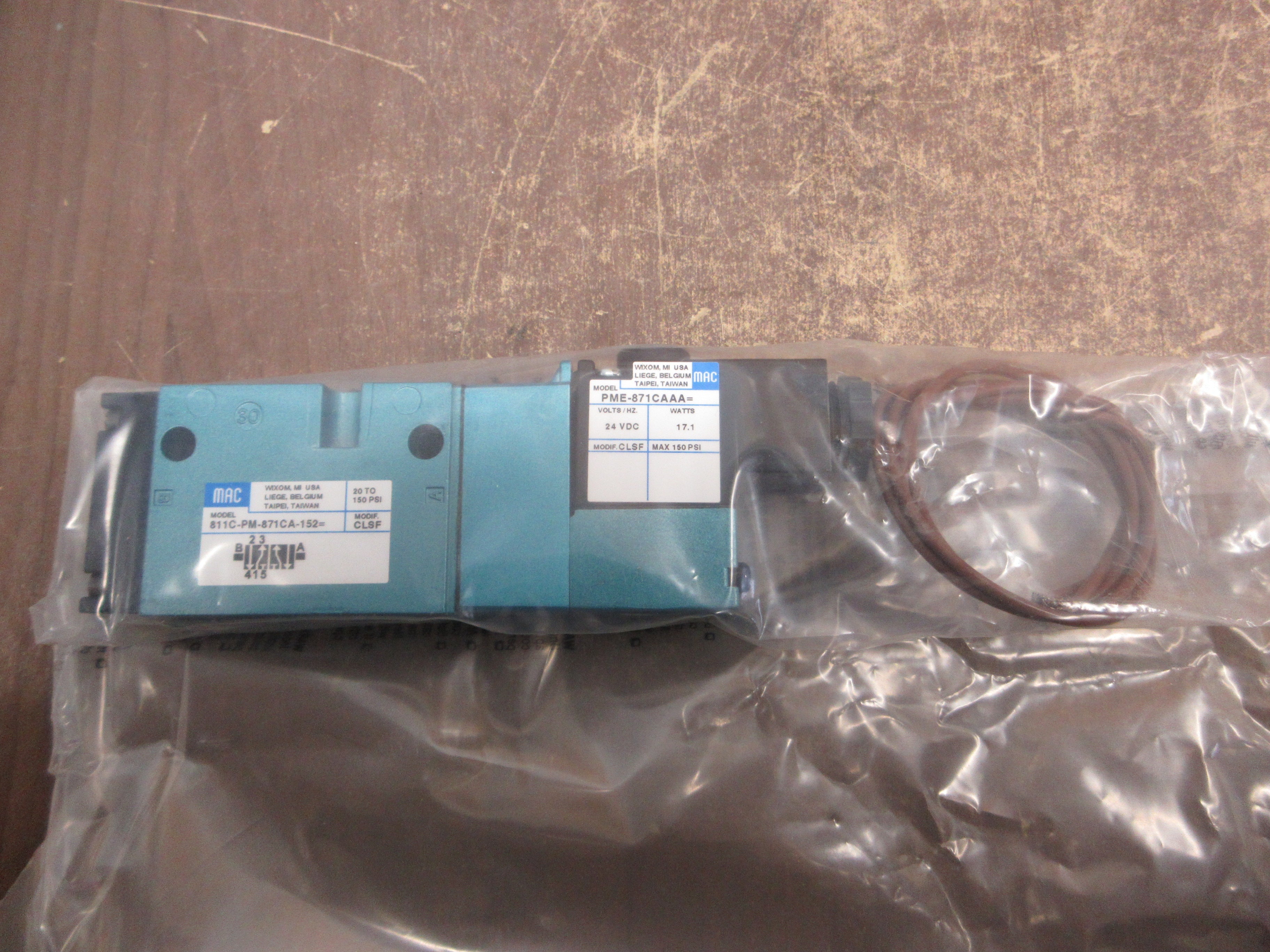MAC Solenoid Valve 811C-PM-871CA-152 VAC-150 PSI New Surplus