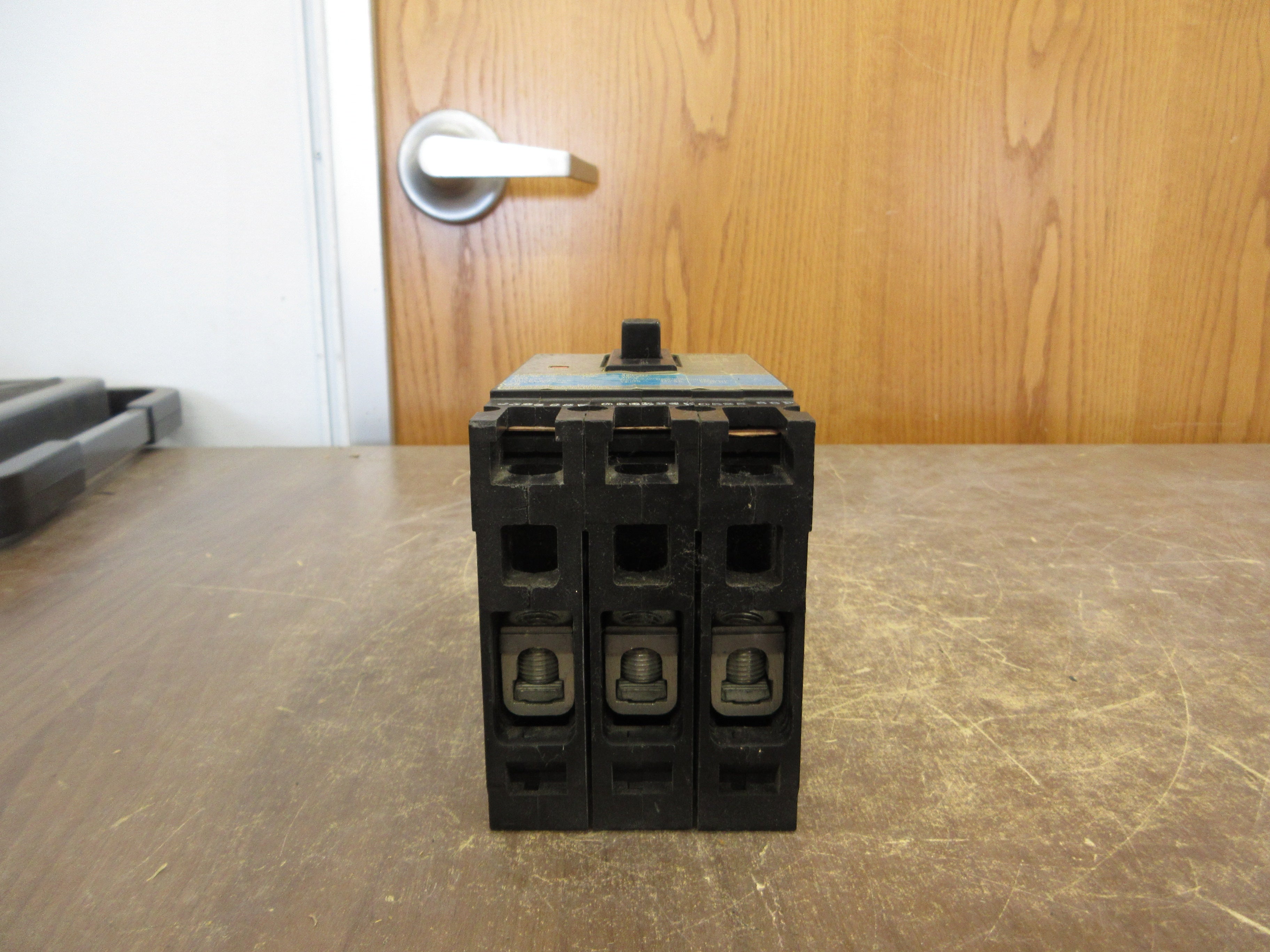 Siemens ITE Circuit Breaker ED43B100 100A 480V 3P Used
