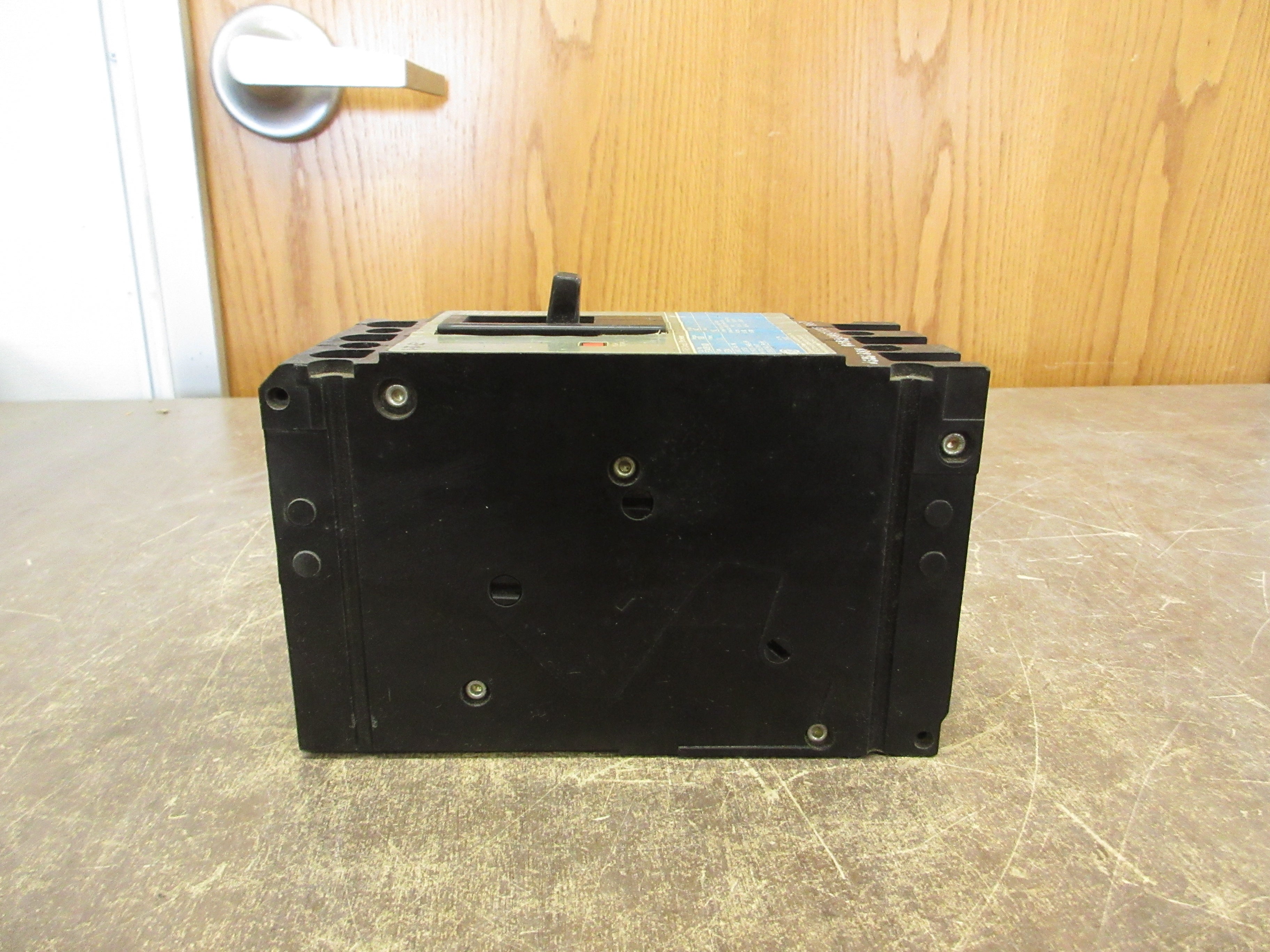 Siemens ITE Circuit Breaker ED43B100 100A 480V 3P Used