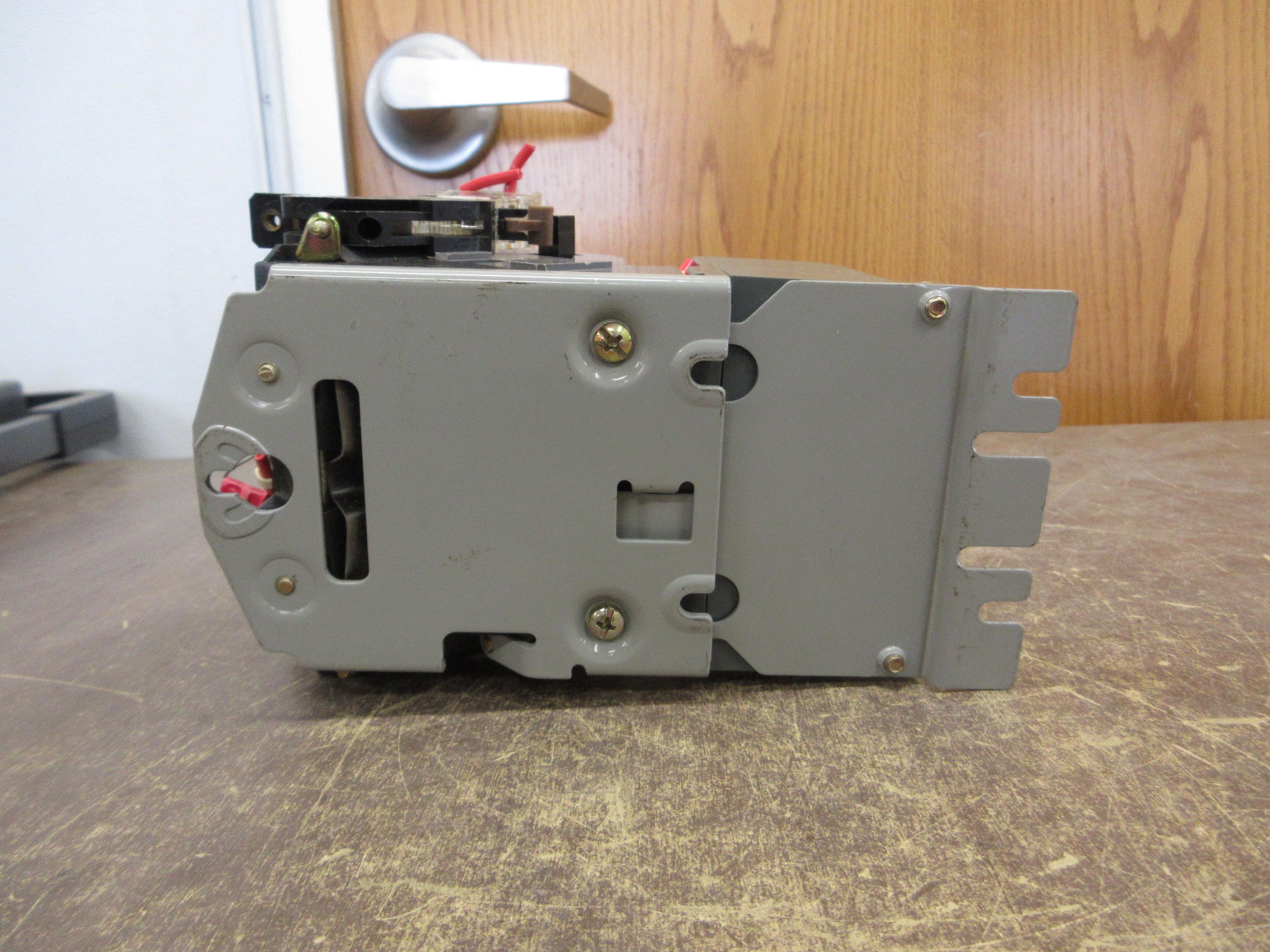 Furnas ESP100 Size 1 Starter 14DS+32A* / 48ASD3M20 120V Coil Trip: 2.5-10A Used