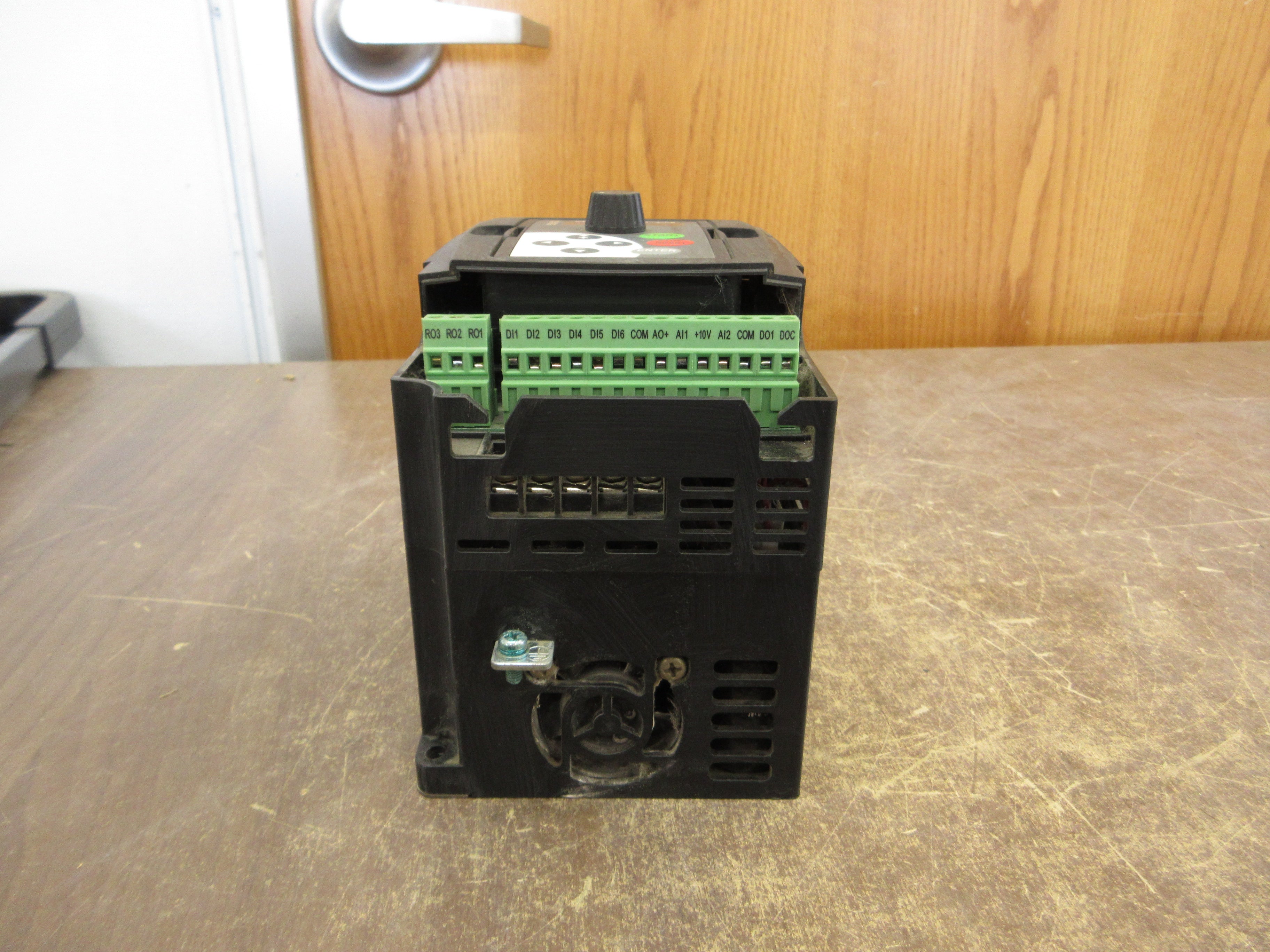 Eaton MVX9000 AC Drive MVX003A0-4 3HP 3Ph w/ Keypad *No Terminal Cover* Used