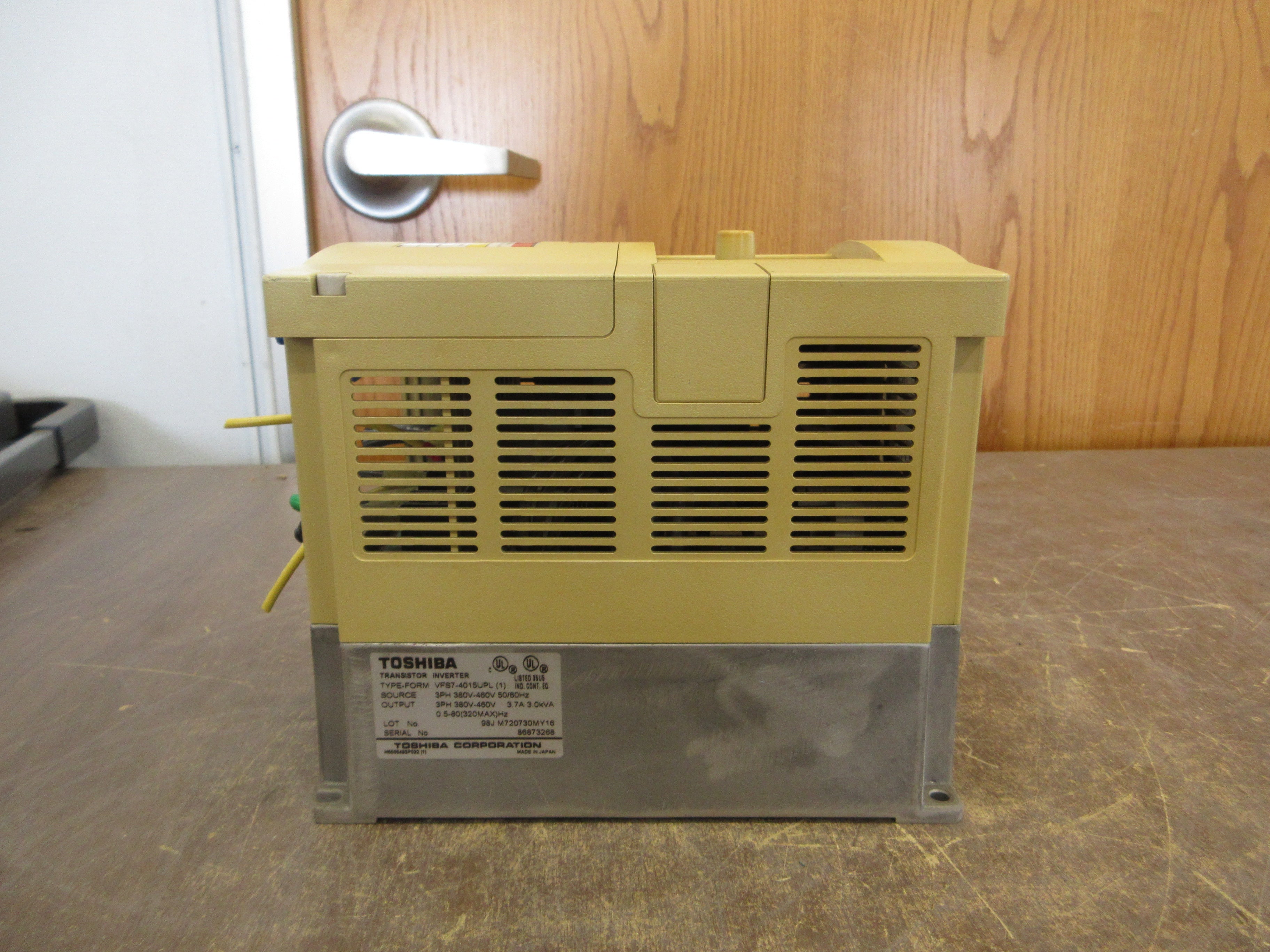 Toshiba AC Drive VFS7-4015UPL 2HP 3Ph Input: 380-460V 50/60Hz Used