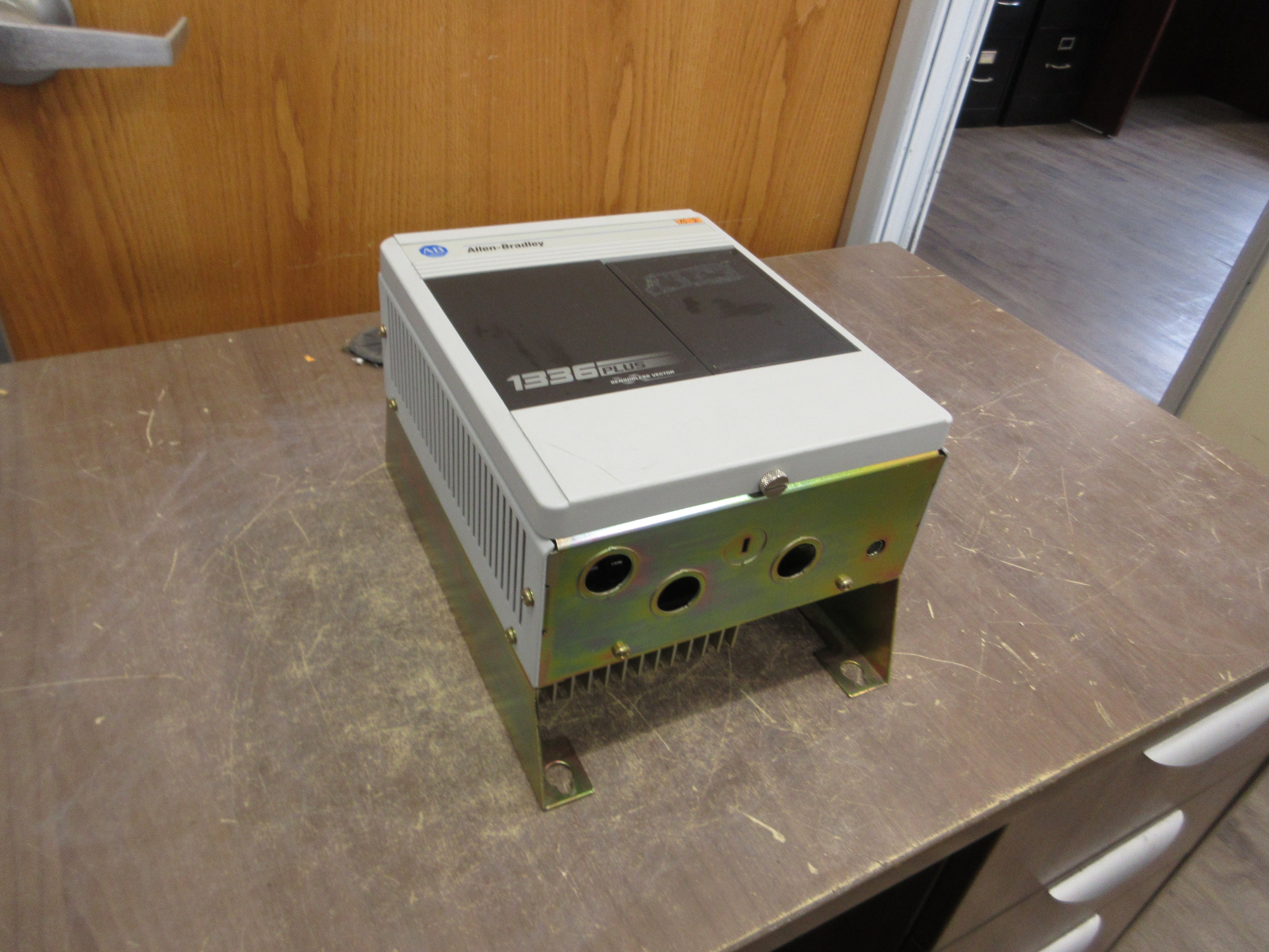 Allen-Bradley 1336 Plus AC Drive 1336S-BRF20-AE-DE4 Ser. D 2HP Used
