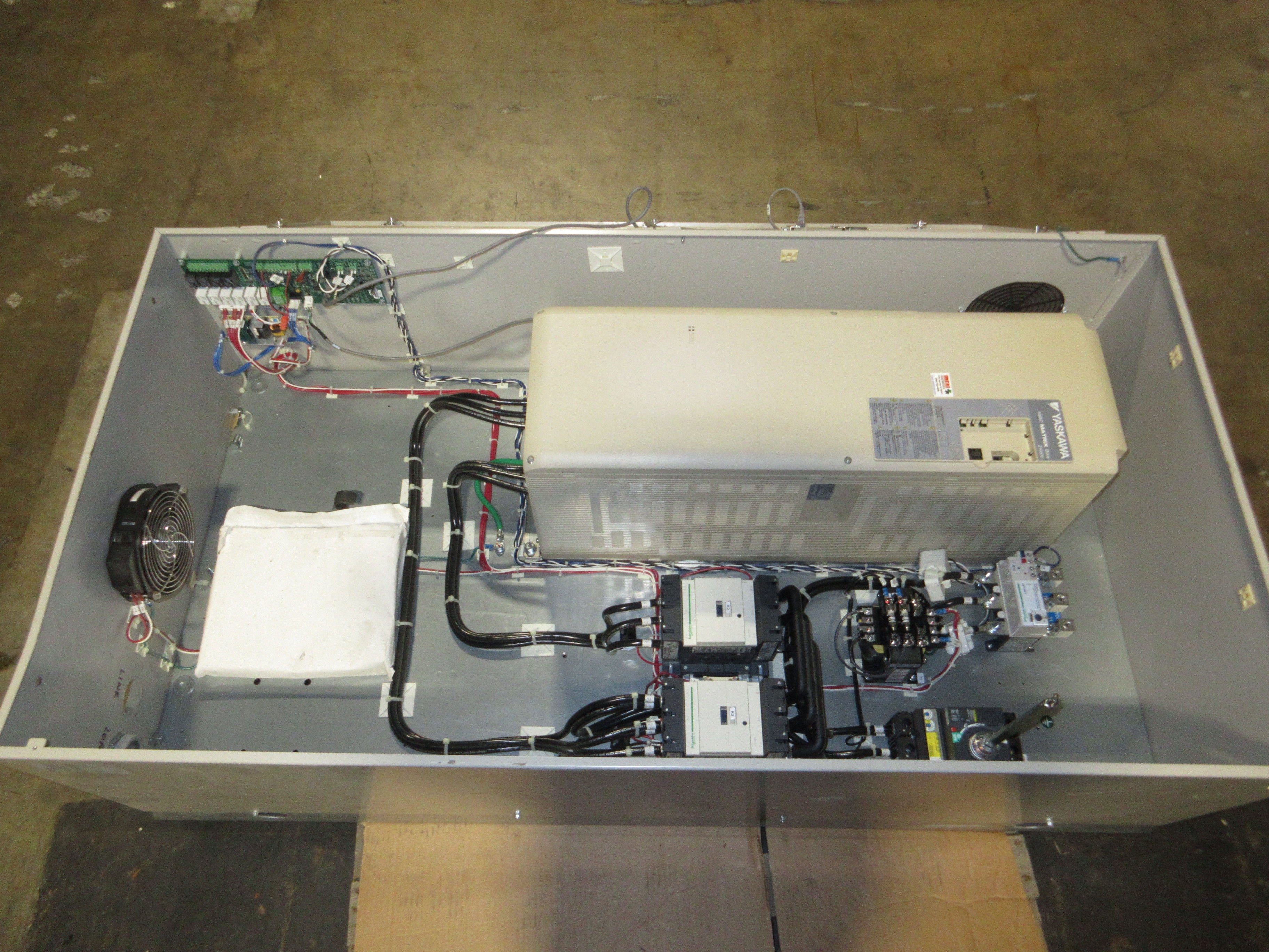 Yaskawa Z1000U AC Drive w/ Bypass Z1D1B096PN 75HP 3Ph Used