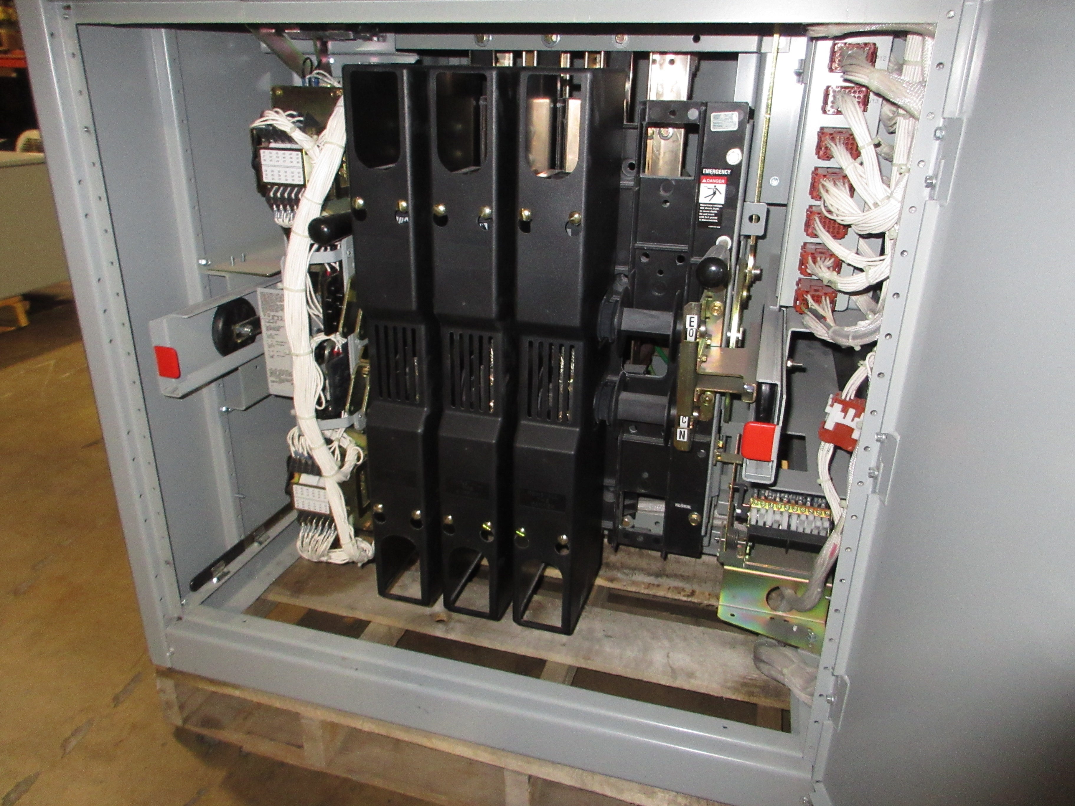 Asco 7000 Series Automatic Transfer Switch w/ Bypass H7ACTBA30800N50C 800A Used