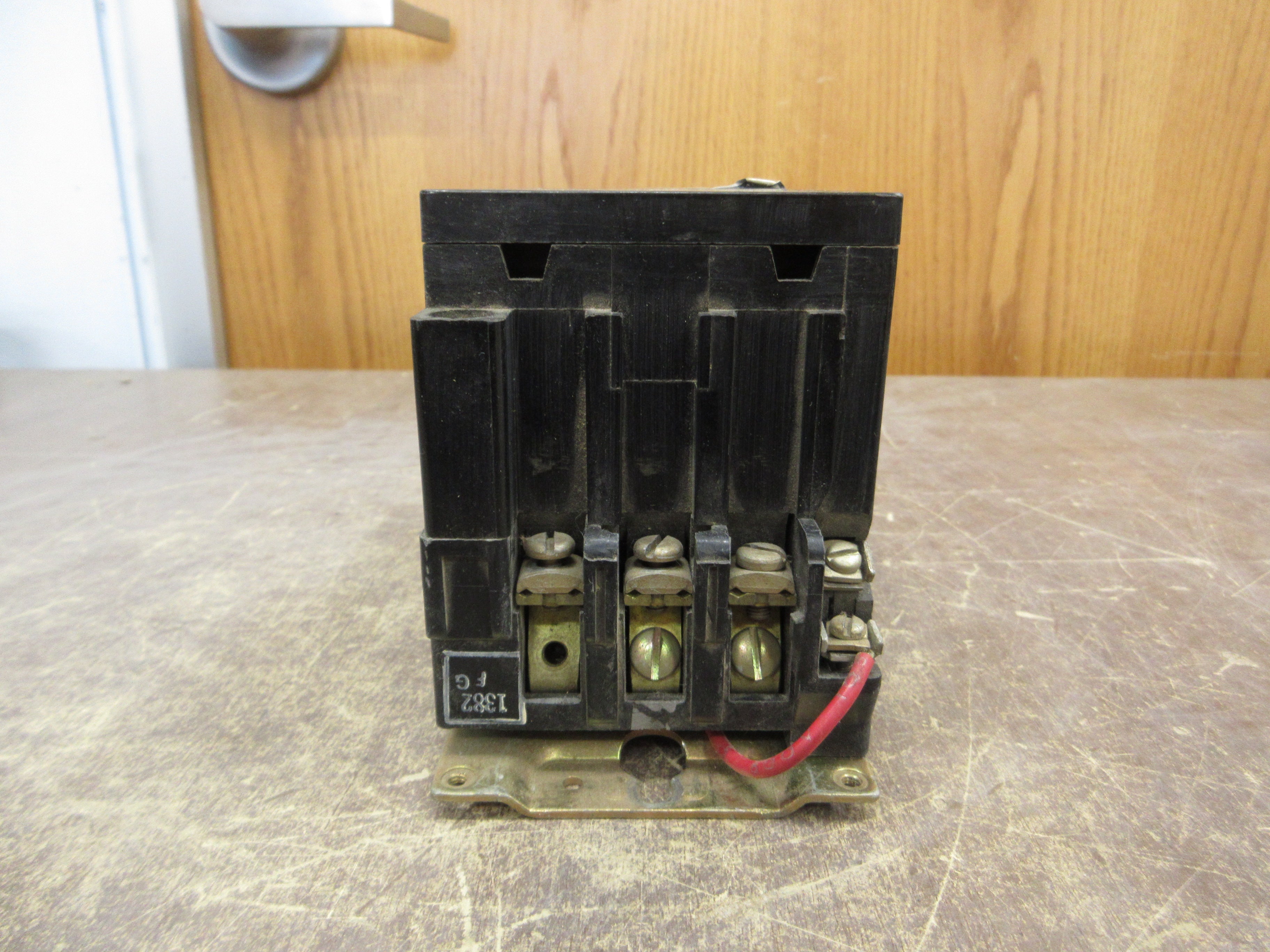 Square D Size 1 Starter 8536 SCO 3 Ser. A 120V Coil Used
