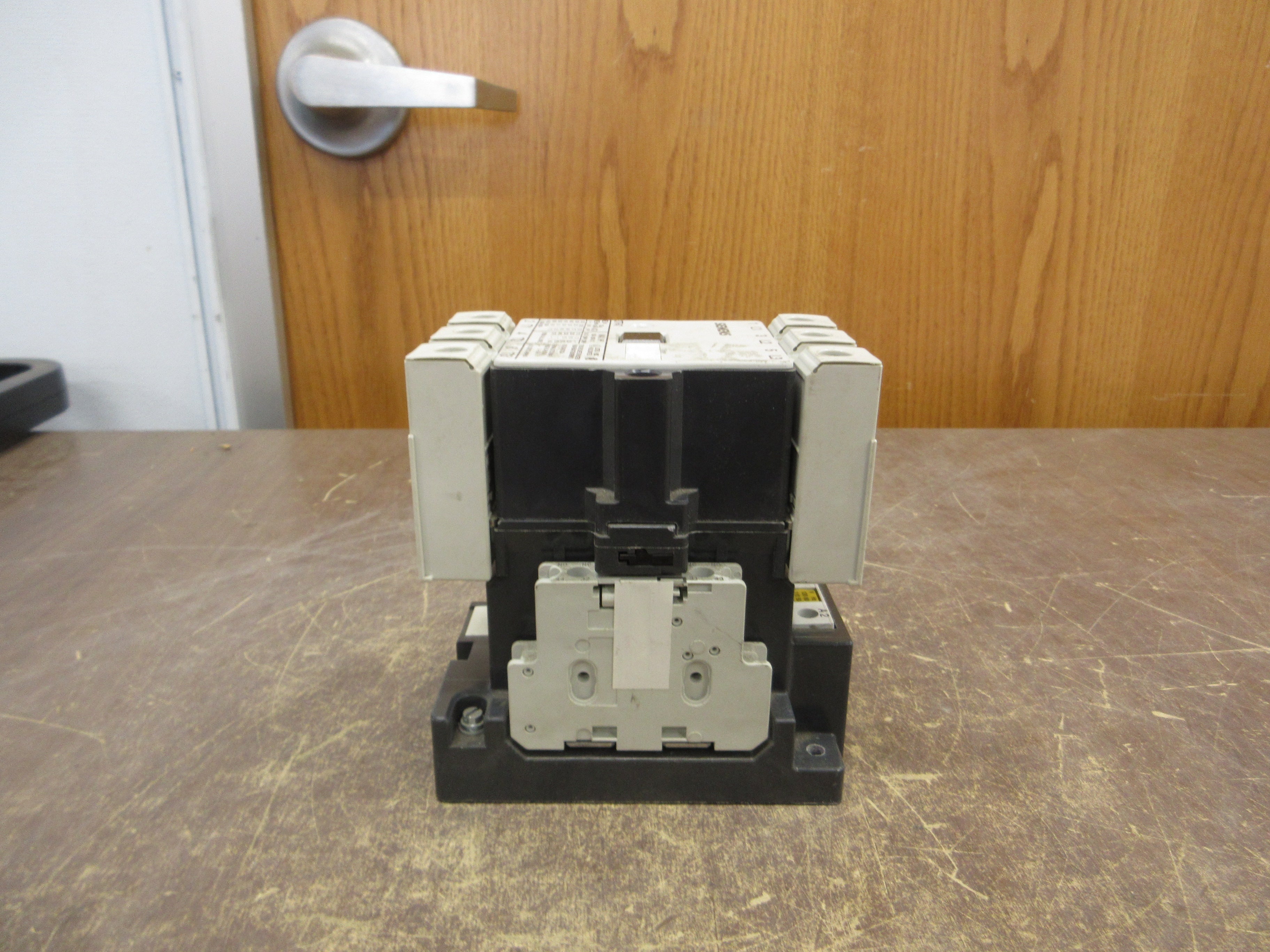 Siemens Contactor 3TF47 120V Coil 80A 600V Used