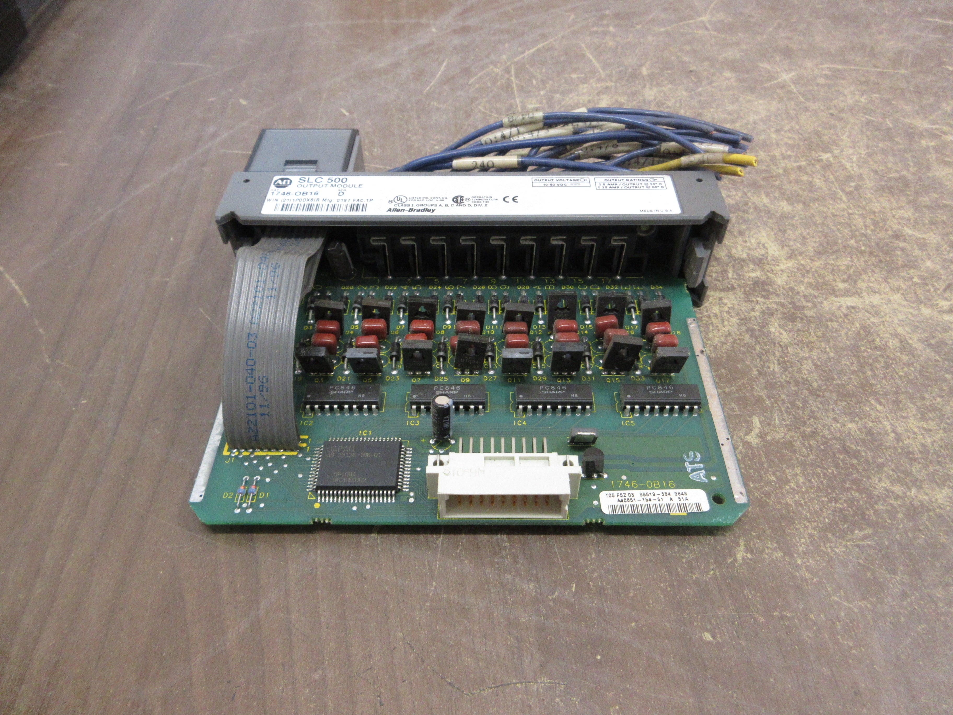 Allen-Bradley SLC 500 DC Output Module 1746-OB16 Series D 10-50 VDC Used