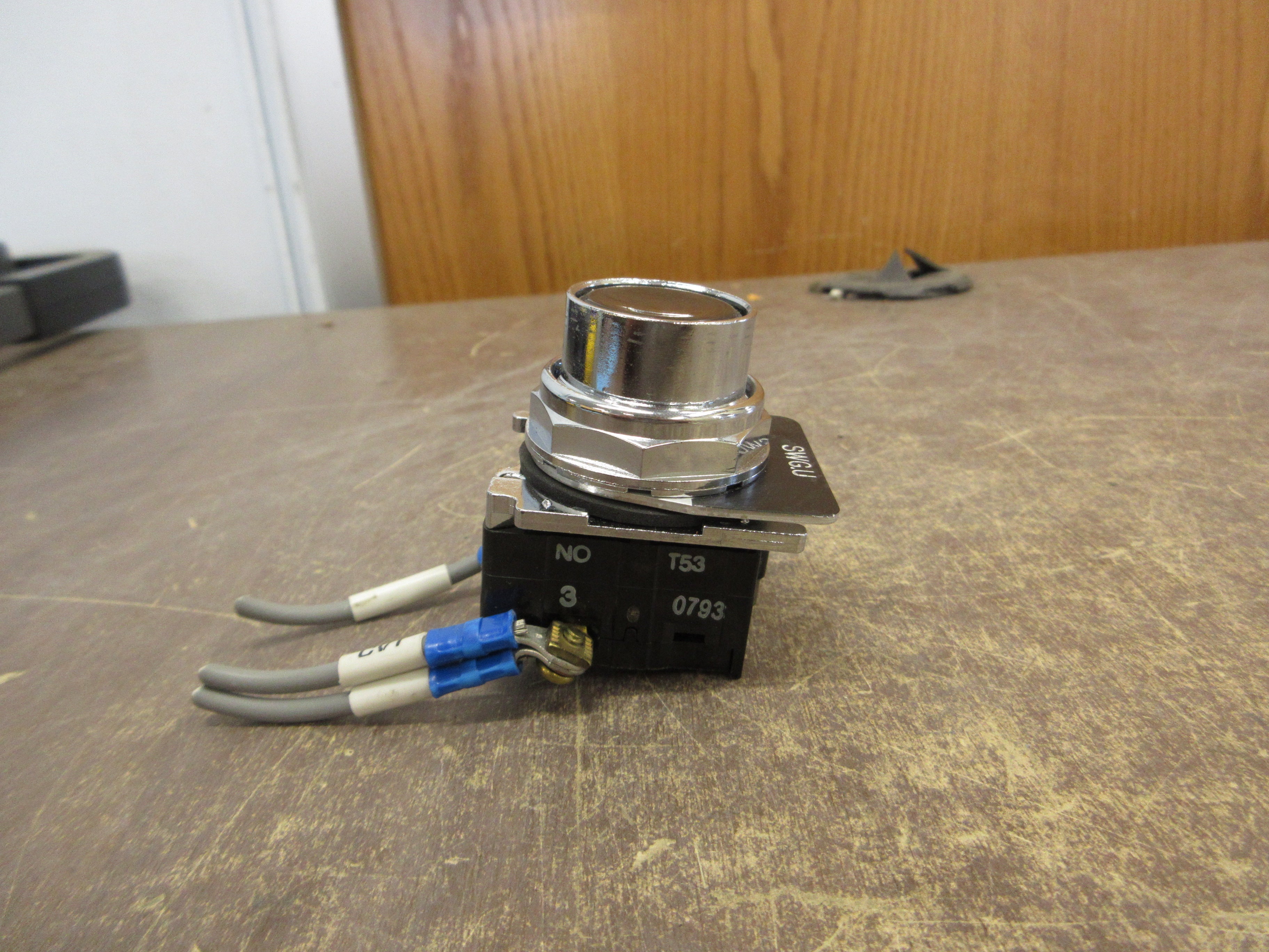 Cutler-Hammer Push Button 10250T/91000T Black "SWG.U" Used