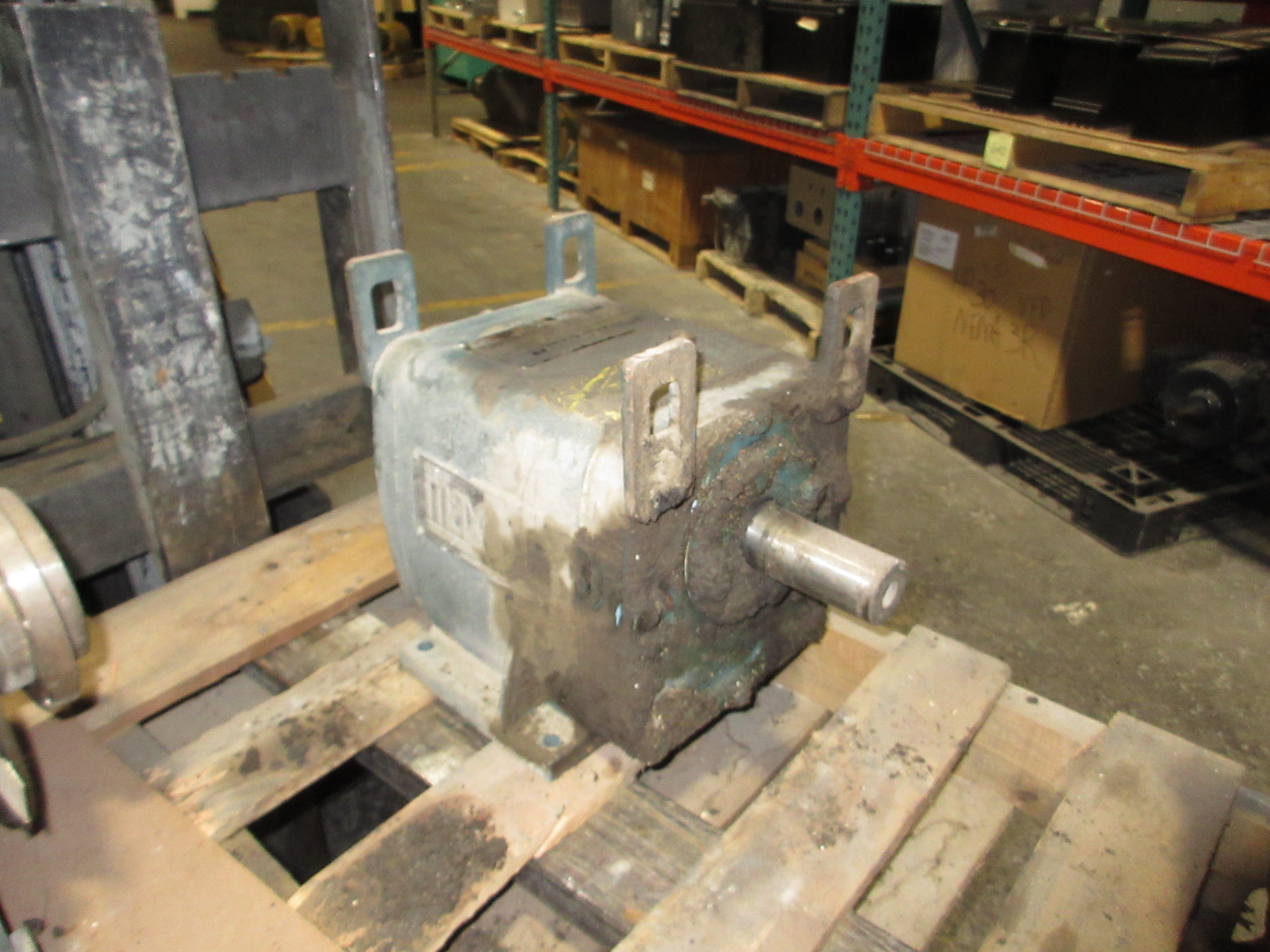 Reliance Electric Motor 15 299005 CC 25HP 283 RPM Ratio: 6.184 Used