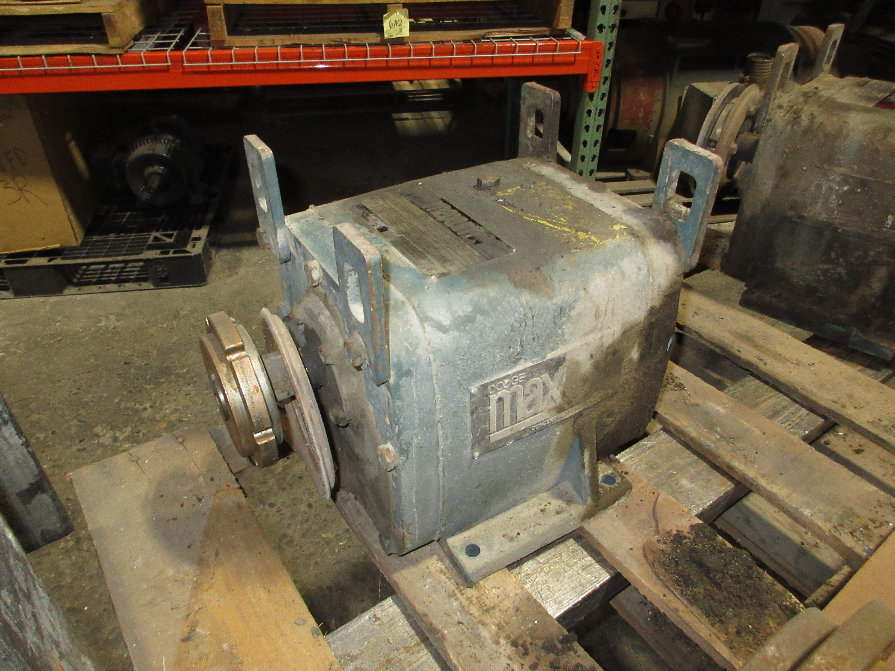 Reliance Electric Motor 15 299005 CC 25HP 283 RPM Ratio: 6.184 Used