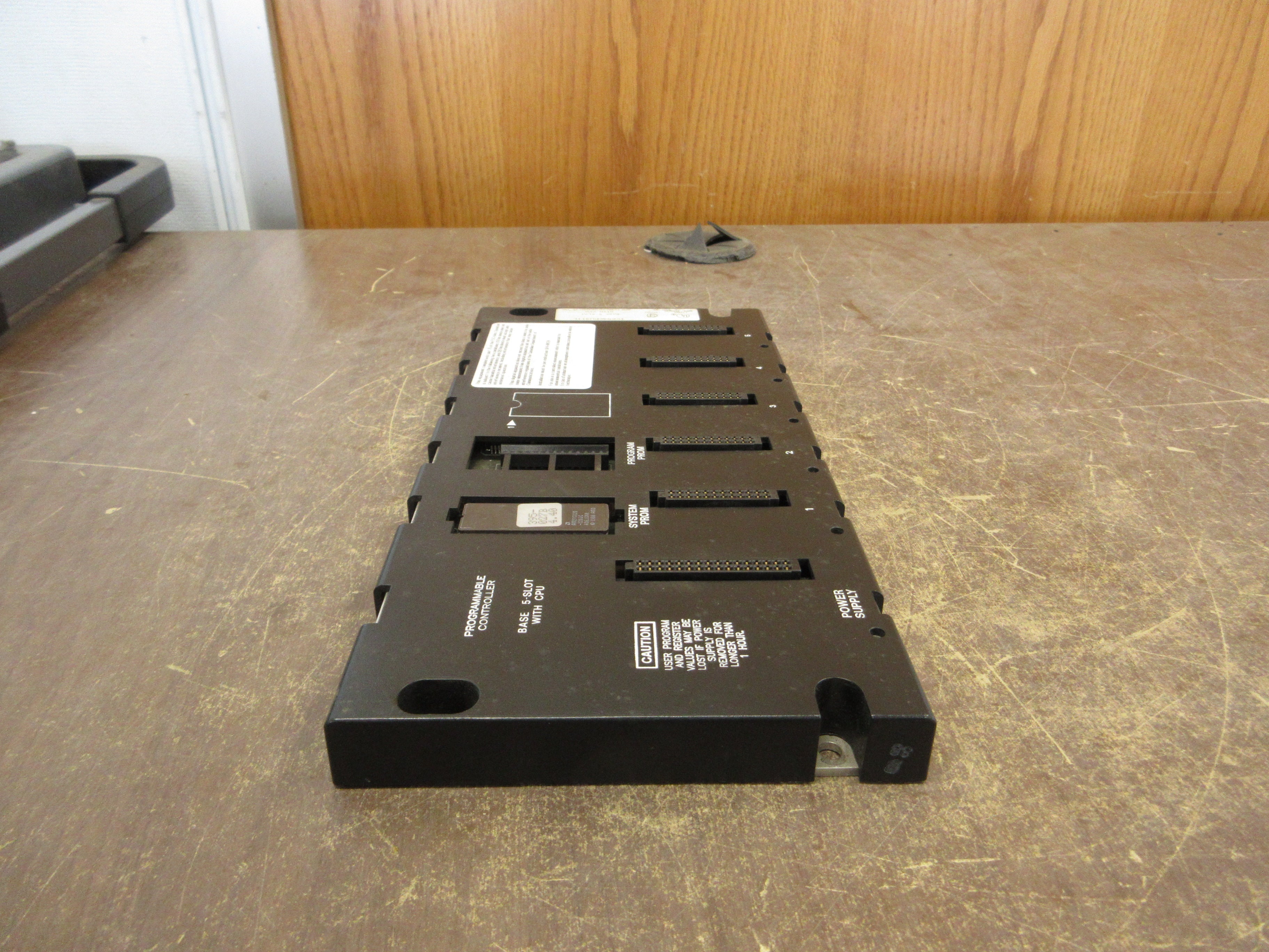 GE Fanuc 5-Slot Base w/ CPU IC693CPU311L Used