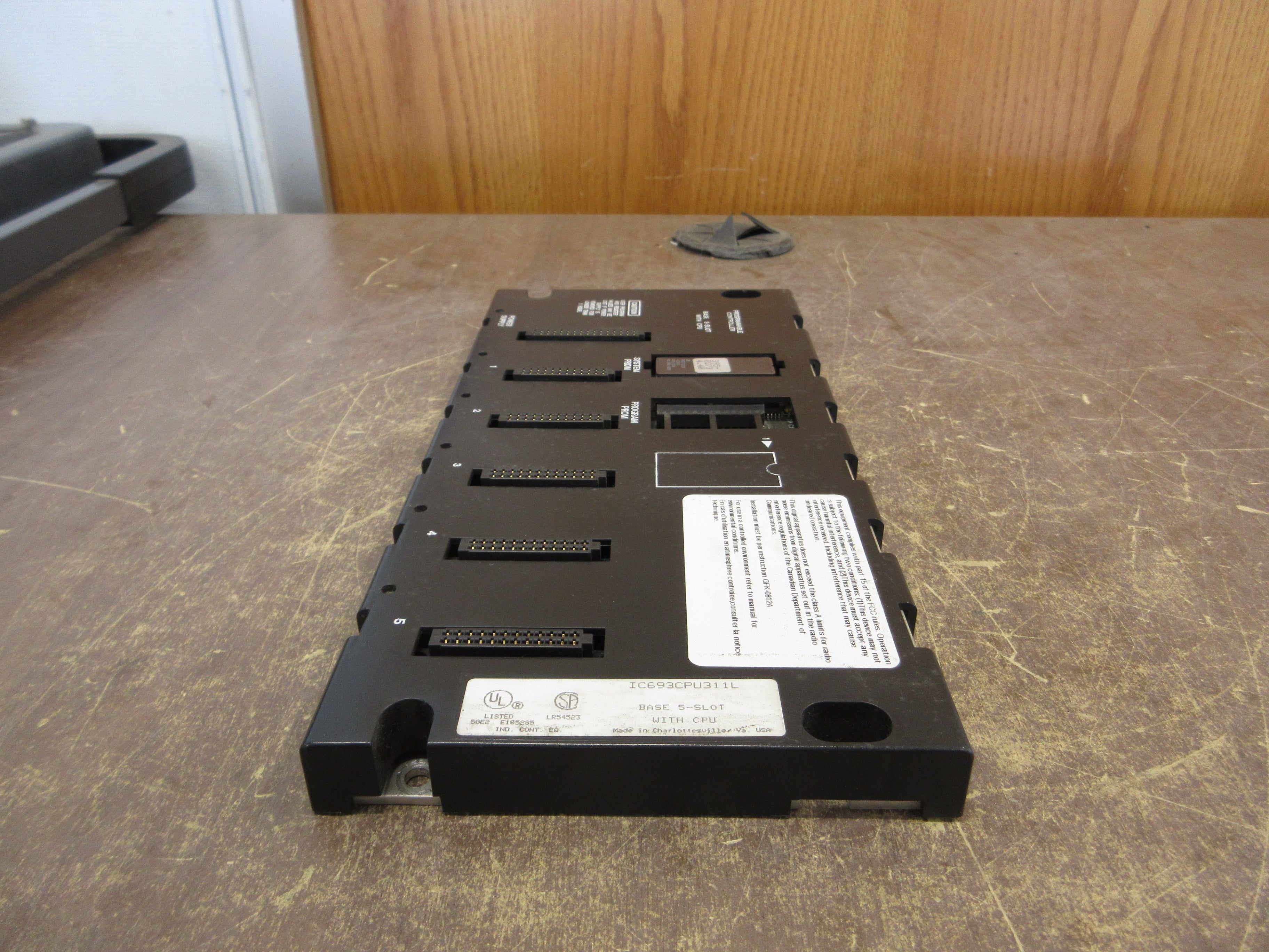 GE Fanuc 5-Slot Base w/ CPU IC693CPU311L Used