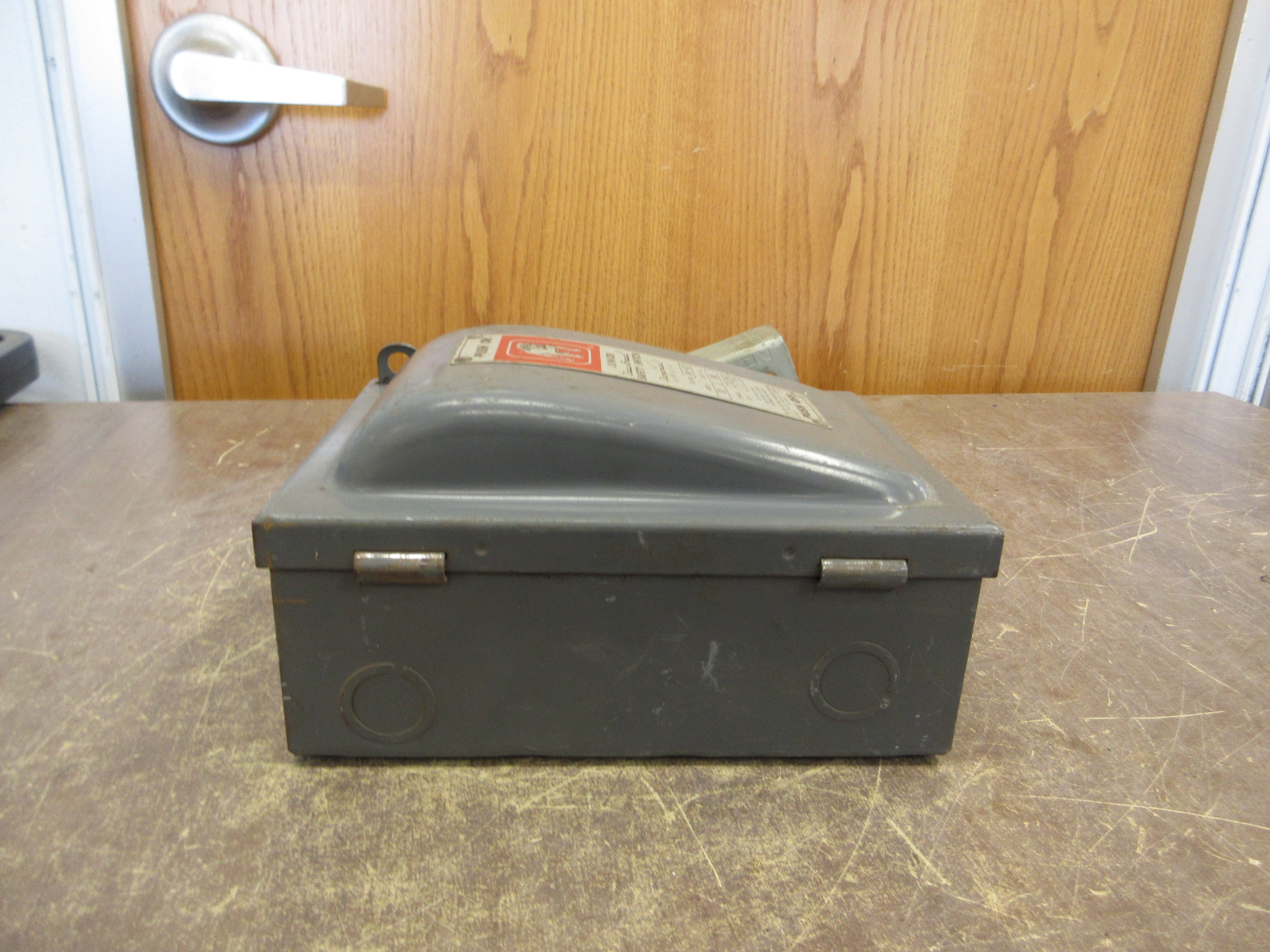Bulldog Fusible Safety Switch / Disconnect JN-421 30A 240V 3Ph Used