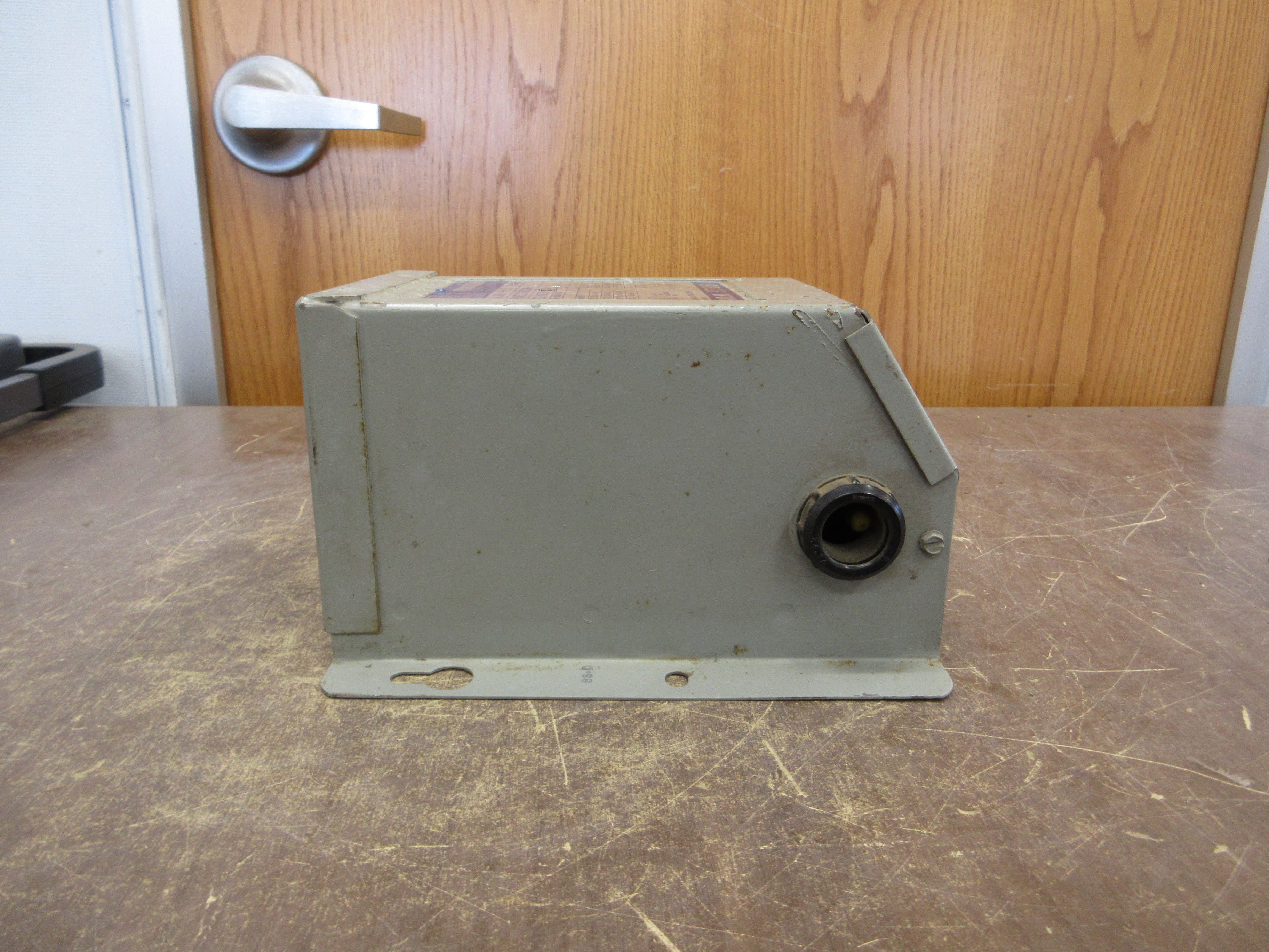 GE Transformer 9T51B108 0.500kVA Pri: 120/240V Sec: 12/24V 60Hz Used