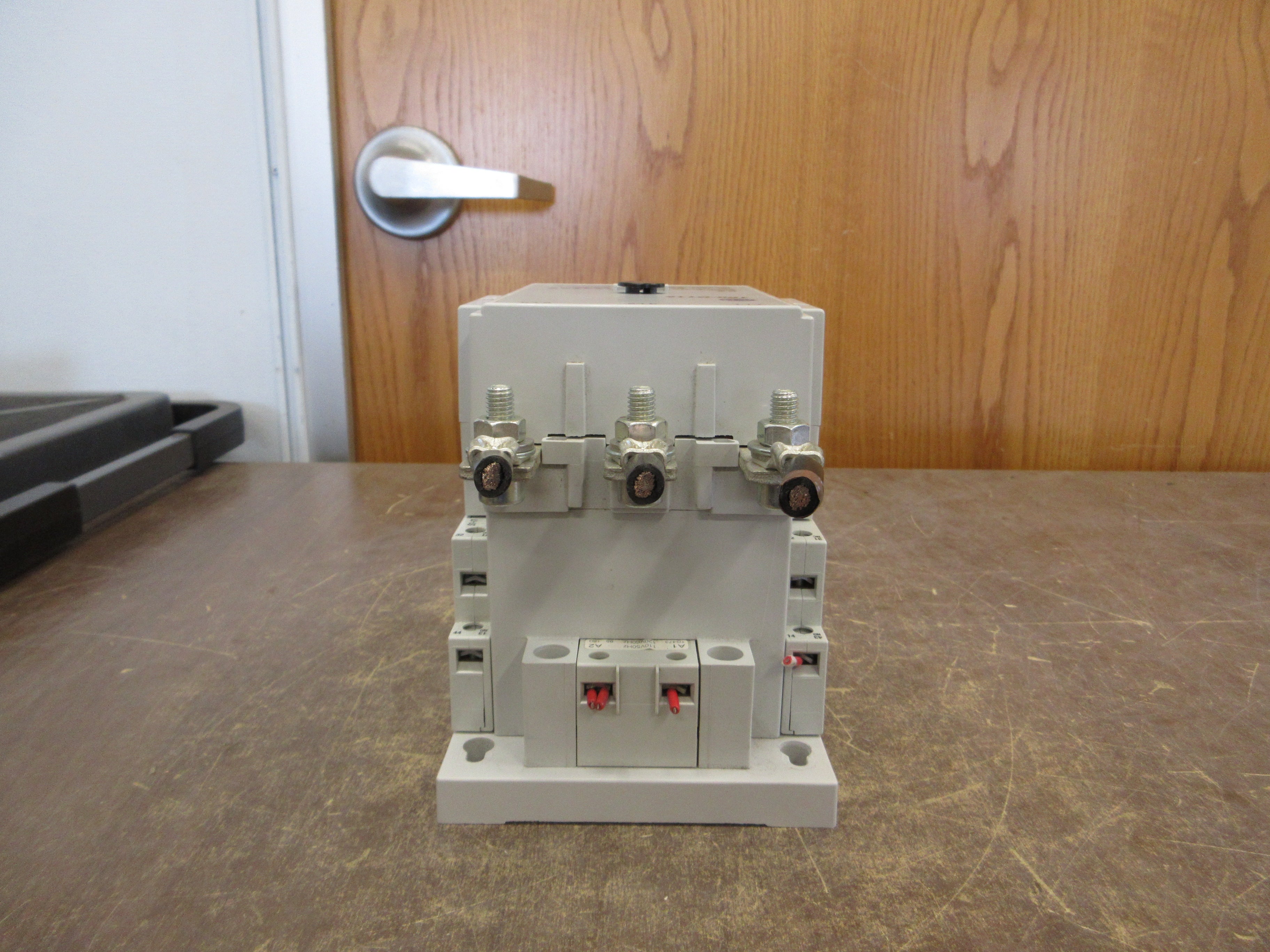 Allen-Bradley Contactor 100-D115 120V Coil 220A 600V Used