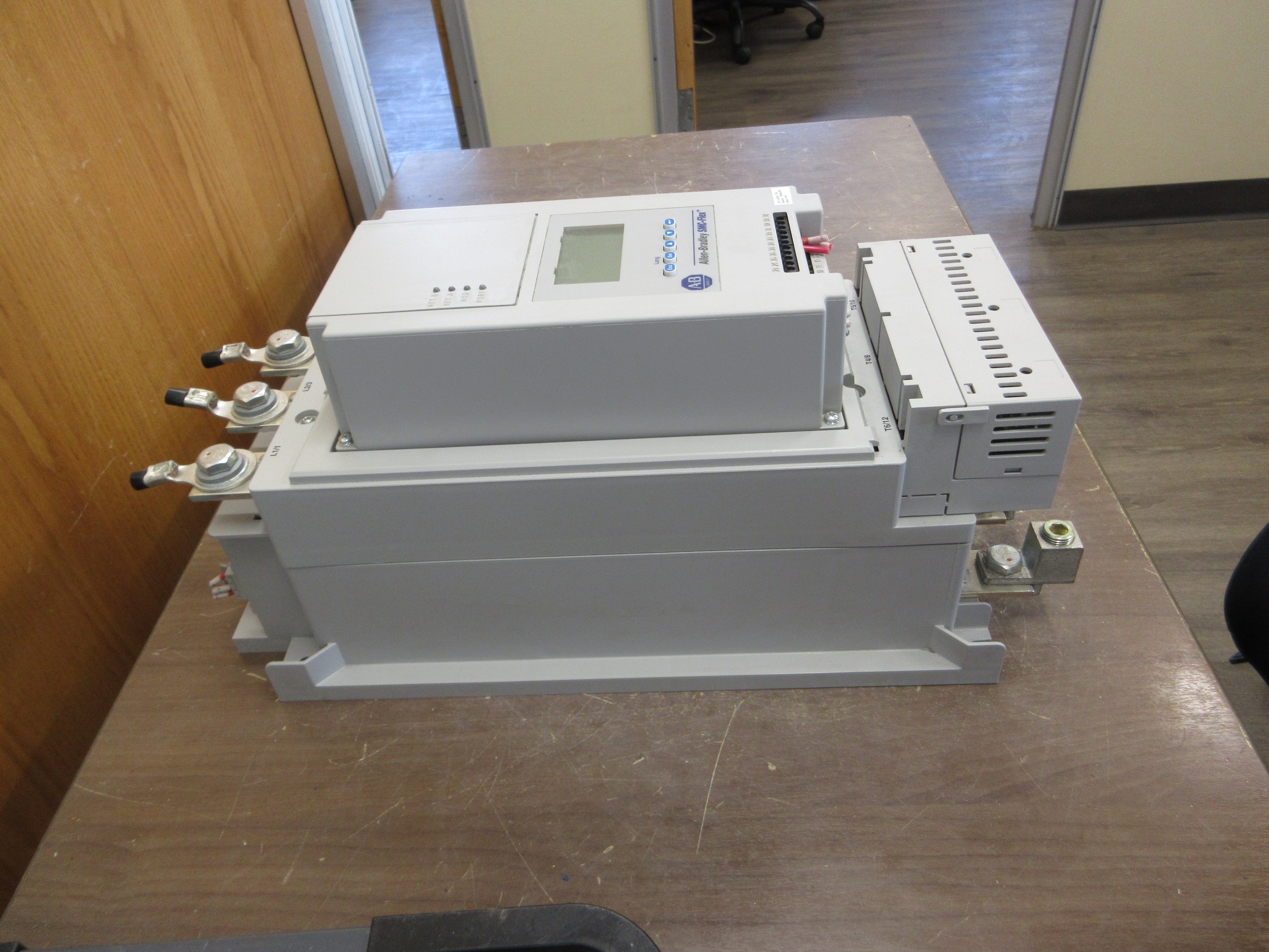 Allen-Bradley SMC-Flex Soft Start 150-F108NBD Ser. B 75HP 200-480V 3Ph Used