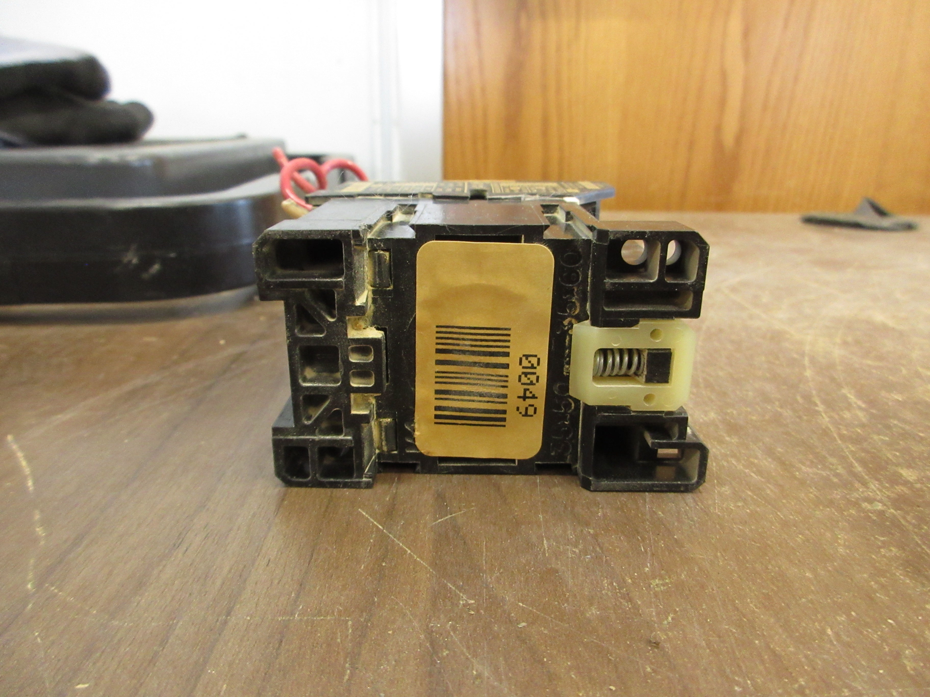 Allen-Bradley Contactor 100-A09ND3 Ser. B 120V Coil 9A 600V *Lot of 2* Used