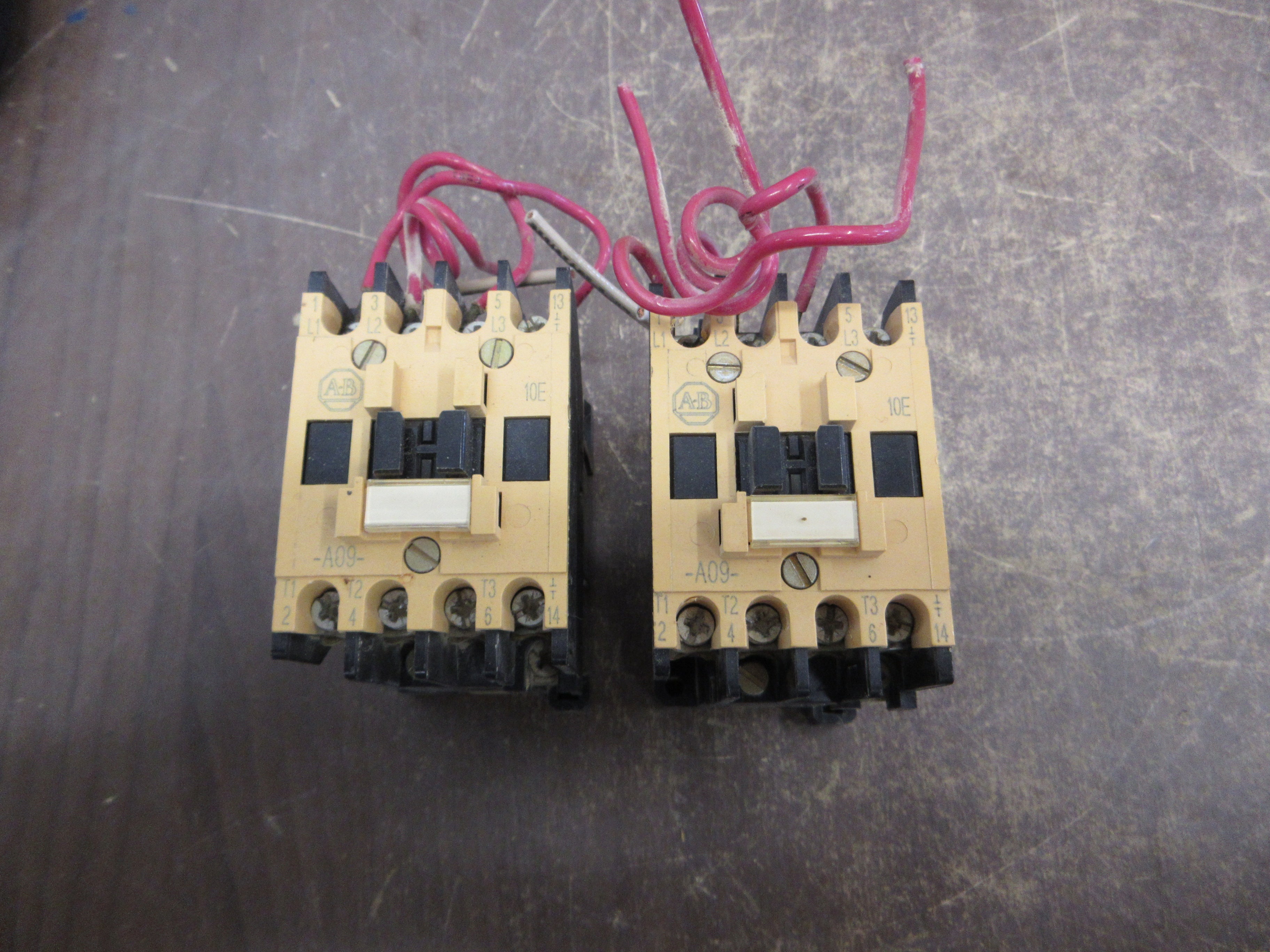 Allen-Bradley Contactor 100-A09ND3 Ser. B 120V Coil 9A 600V *Lot of 2* Used
