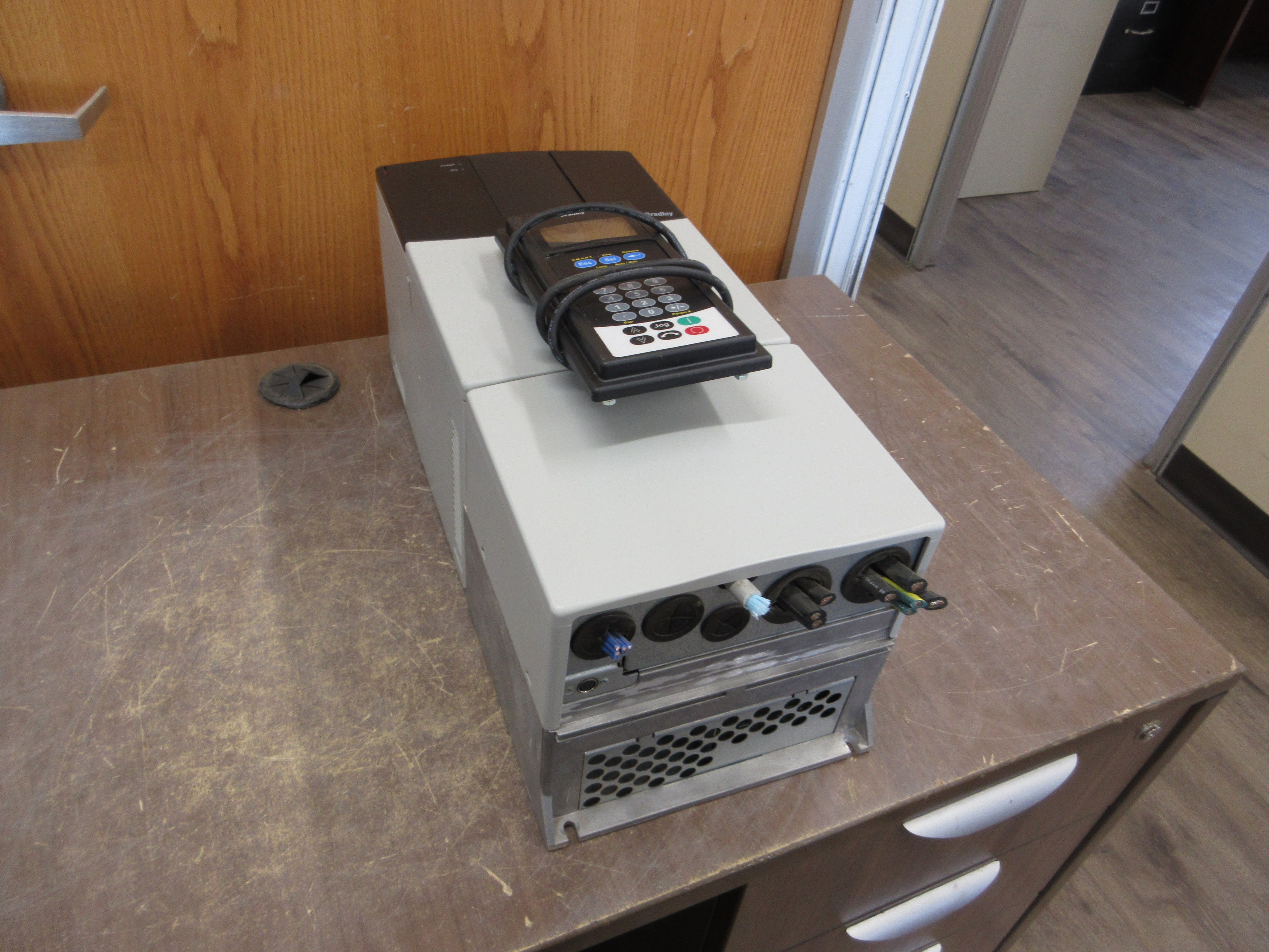 Allen-Bradley PowerFlex 700 AC Drive 20BD052A0AYNANC0 Ser. B 40HP 3Ph Used