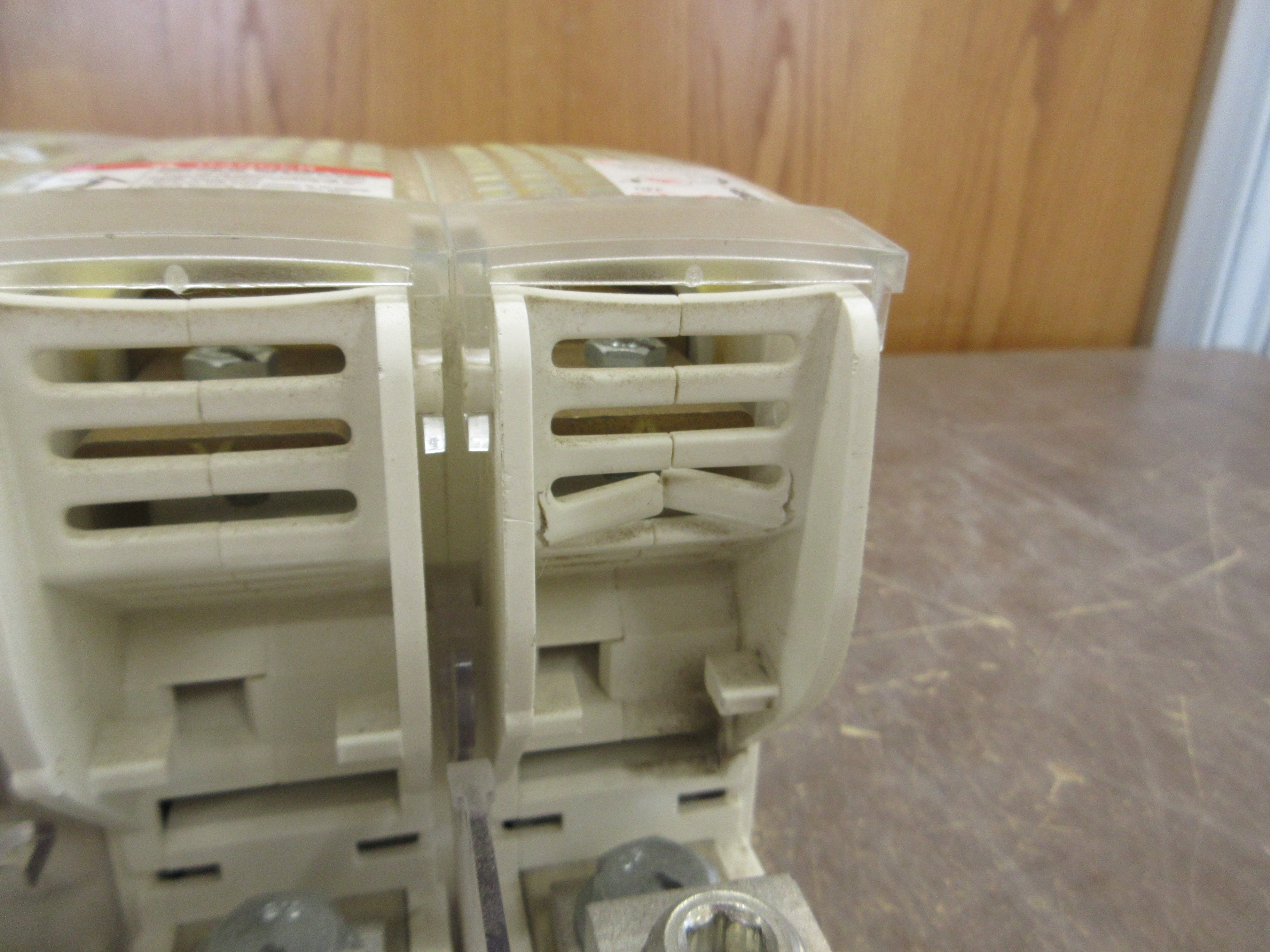 Schneider Electric Fusible Disconnect Switch GS2MLU3N 200A 600V 50/60Hz 3Ph Used